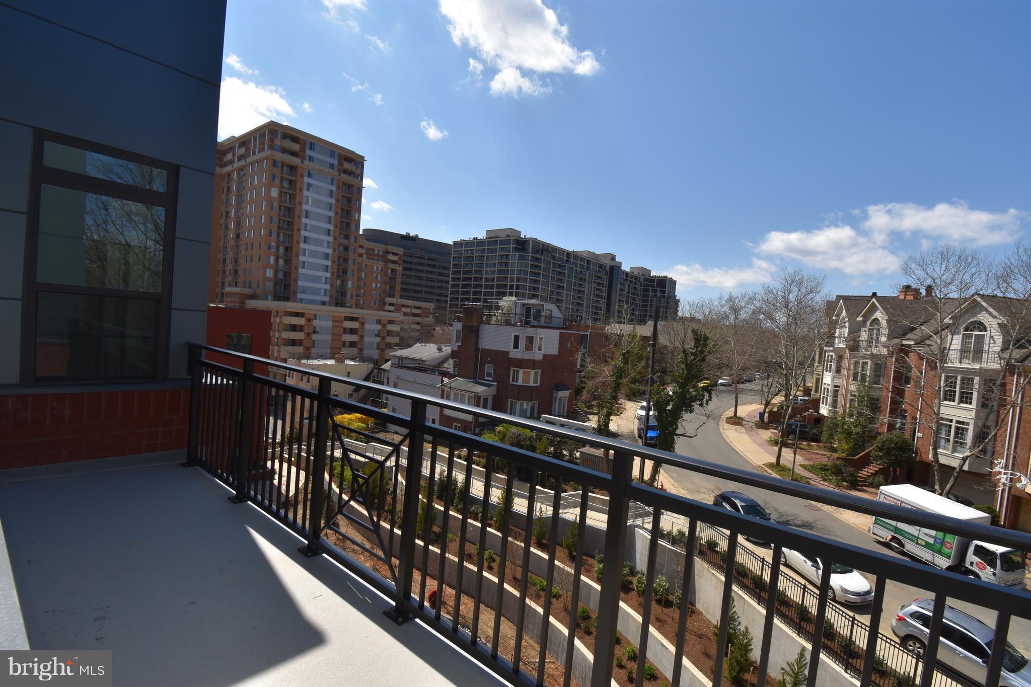 1411 KEY BLVD #604