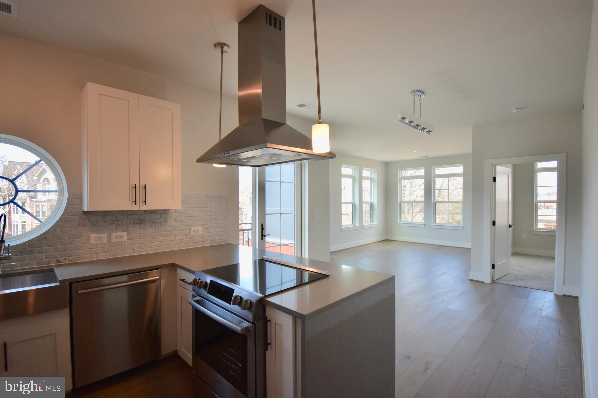 1411 KEY BLVD #604