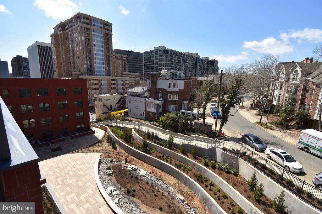 1411 KEY BLVD #604
