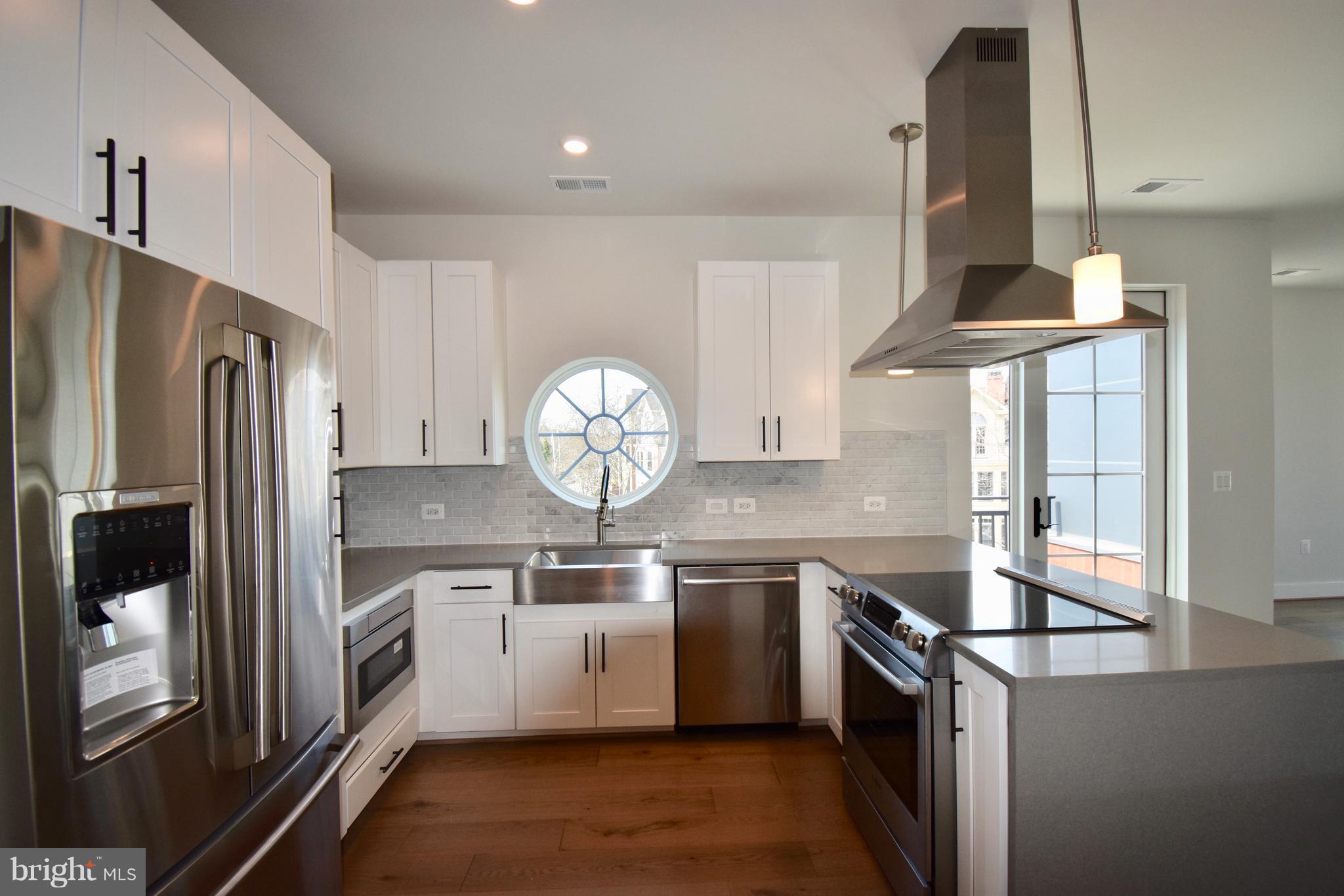 1411 KEY BLVD #604