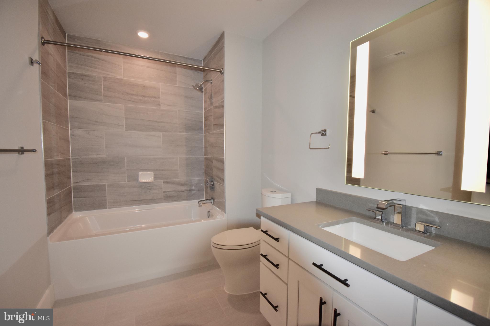 1411 KEY BLVD #604
