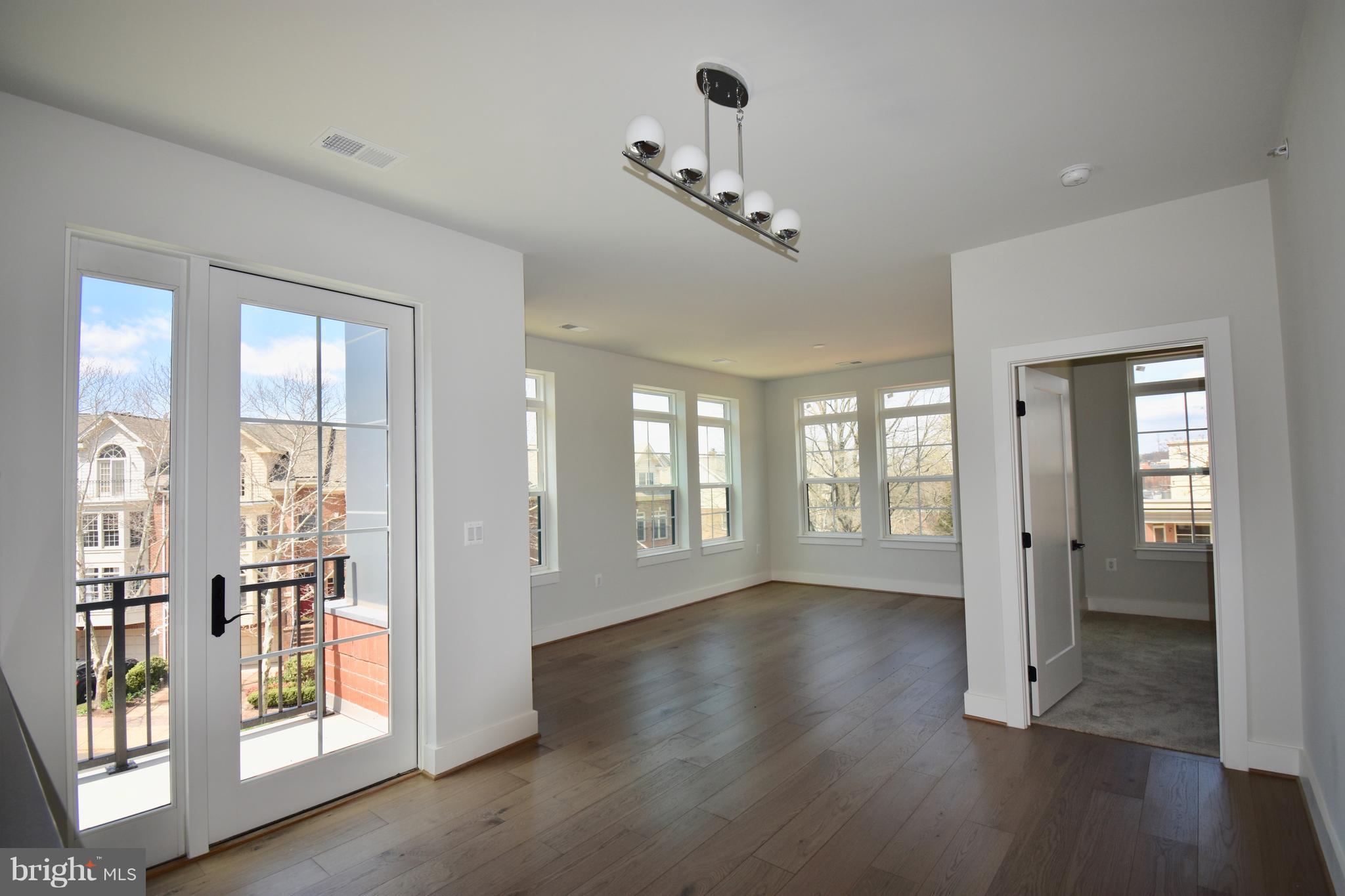 1411 KEY BLVD #604