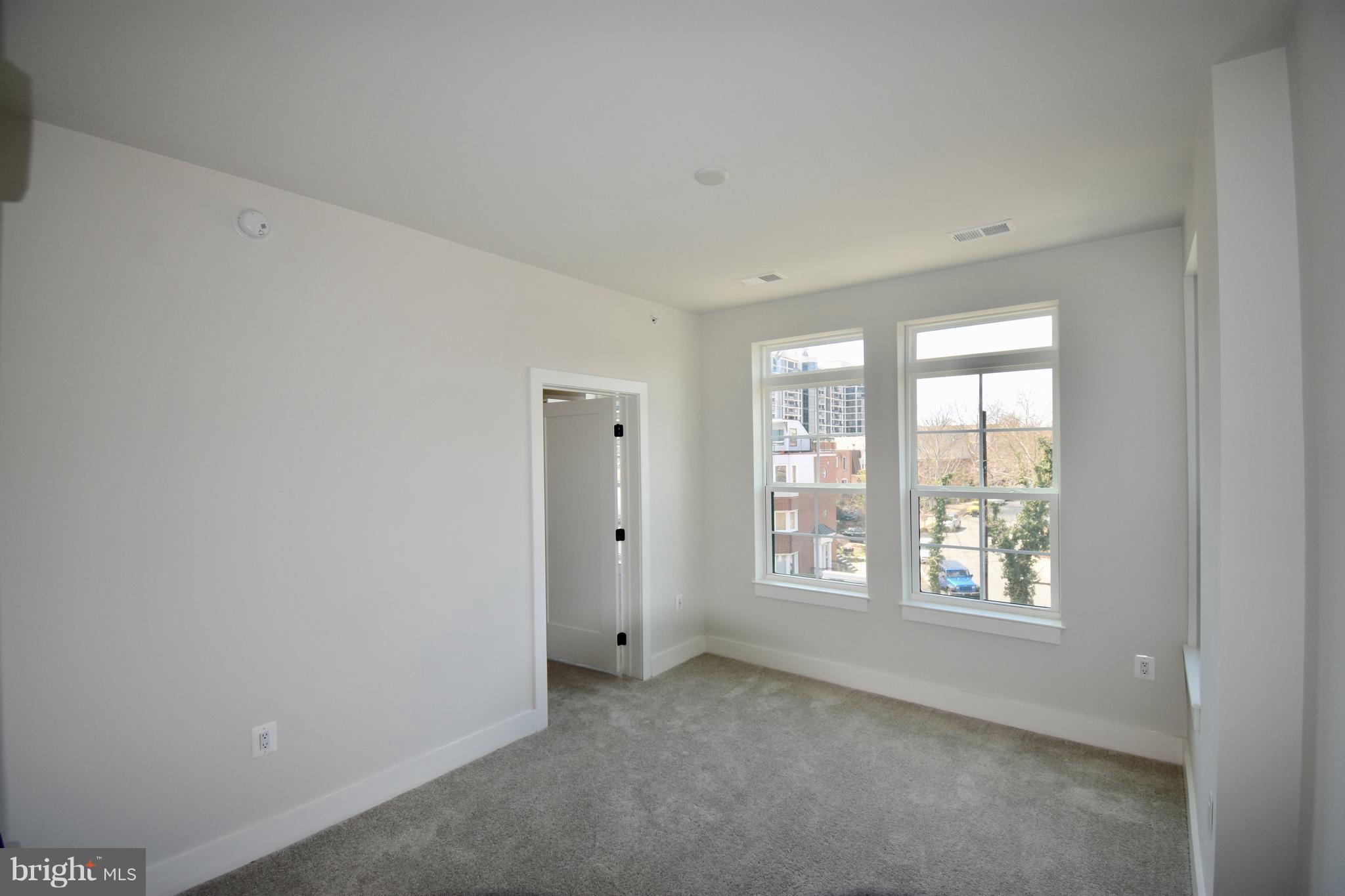 1411 KEY BLVD #604