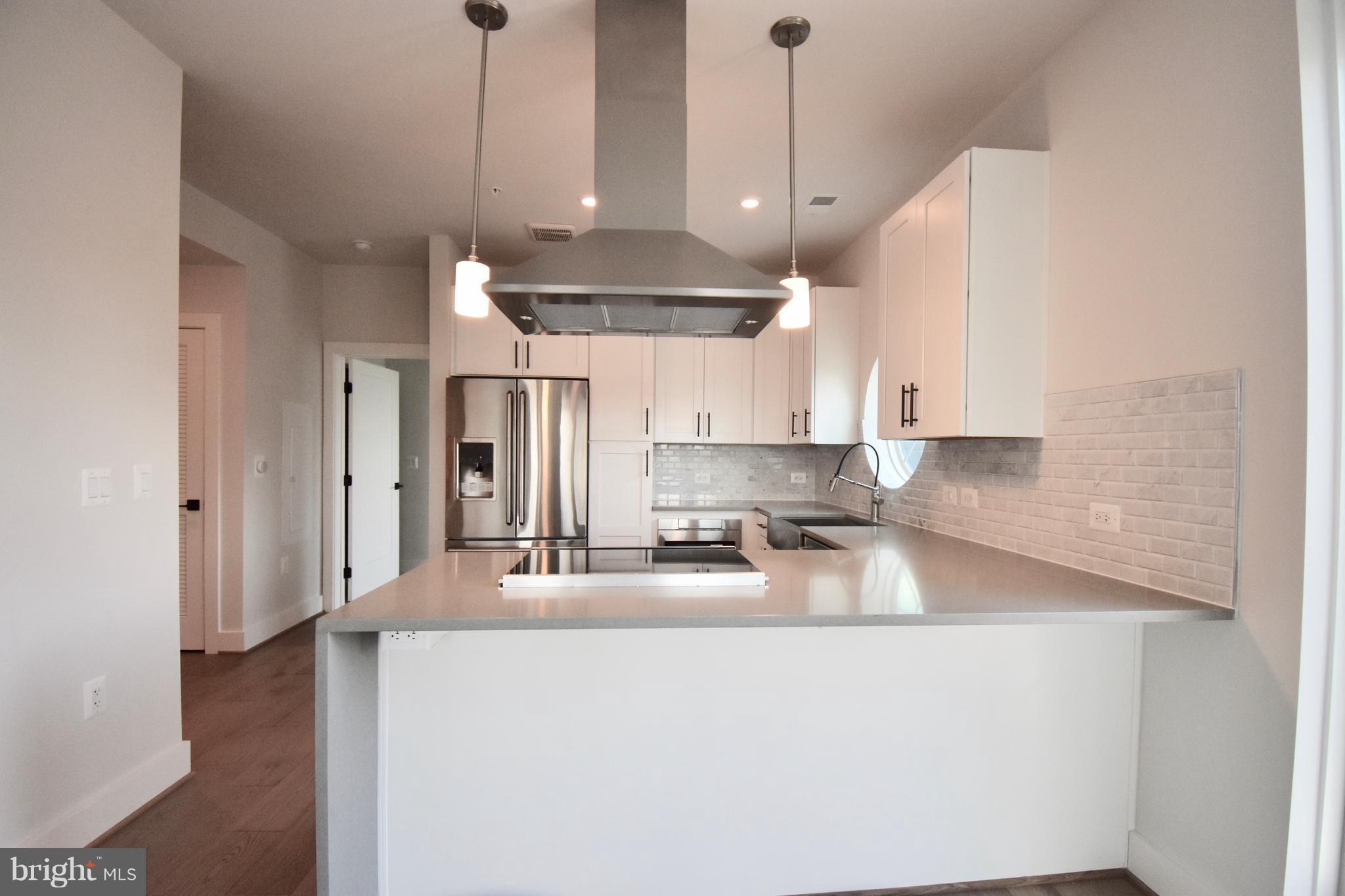 1411 KEY BLVD #604