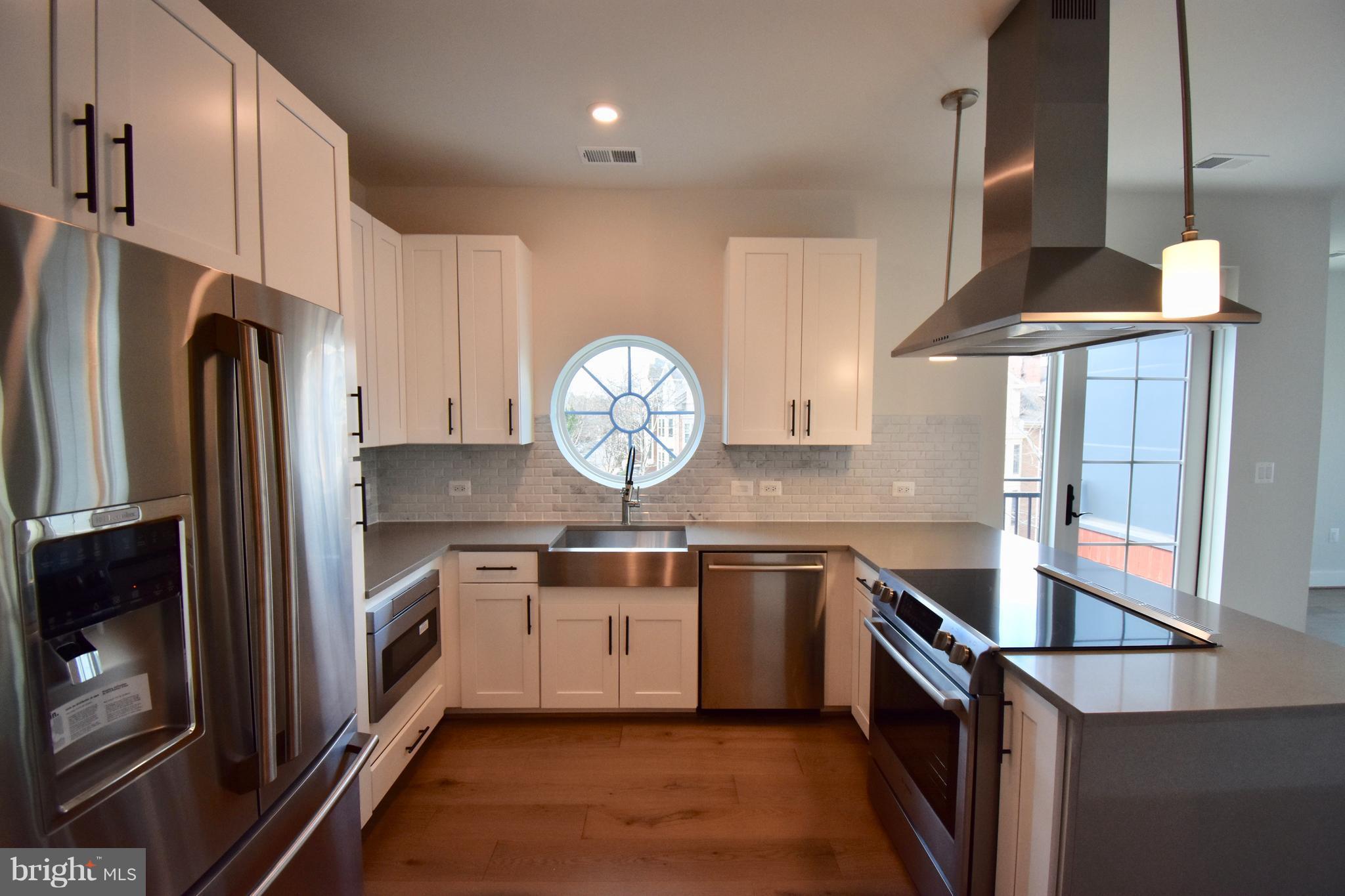 1411 KEY BLVD #604