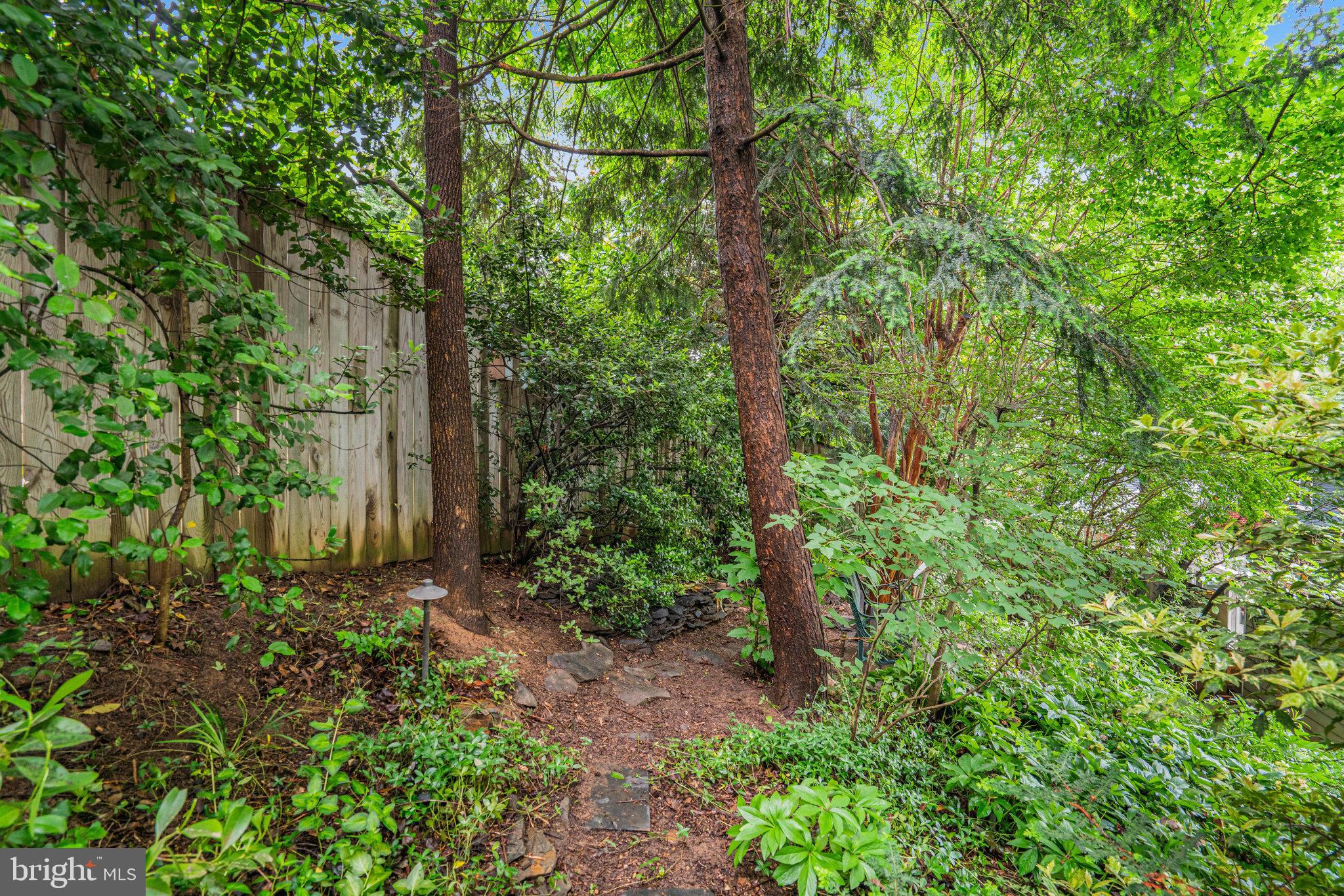 2005 S QUINCY STREET