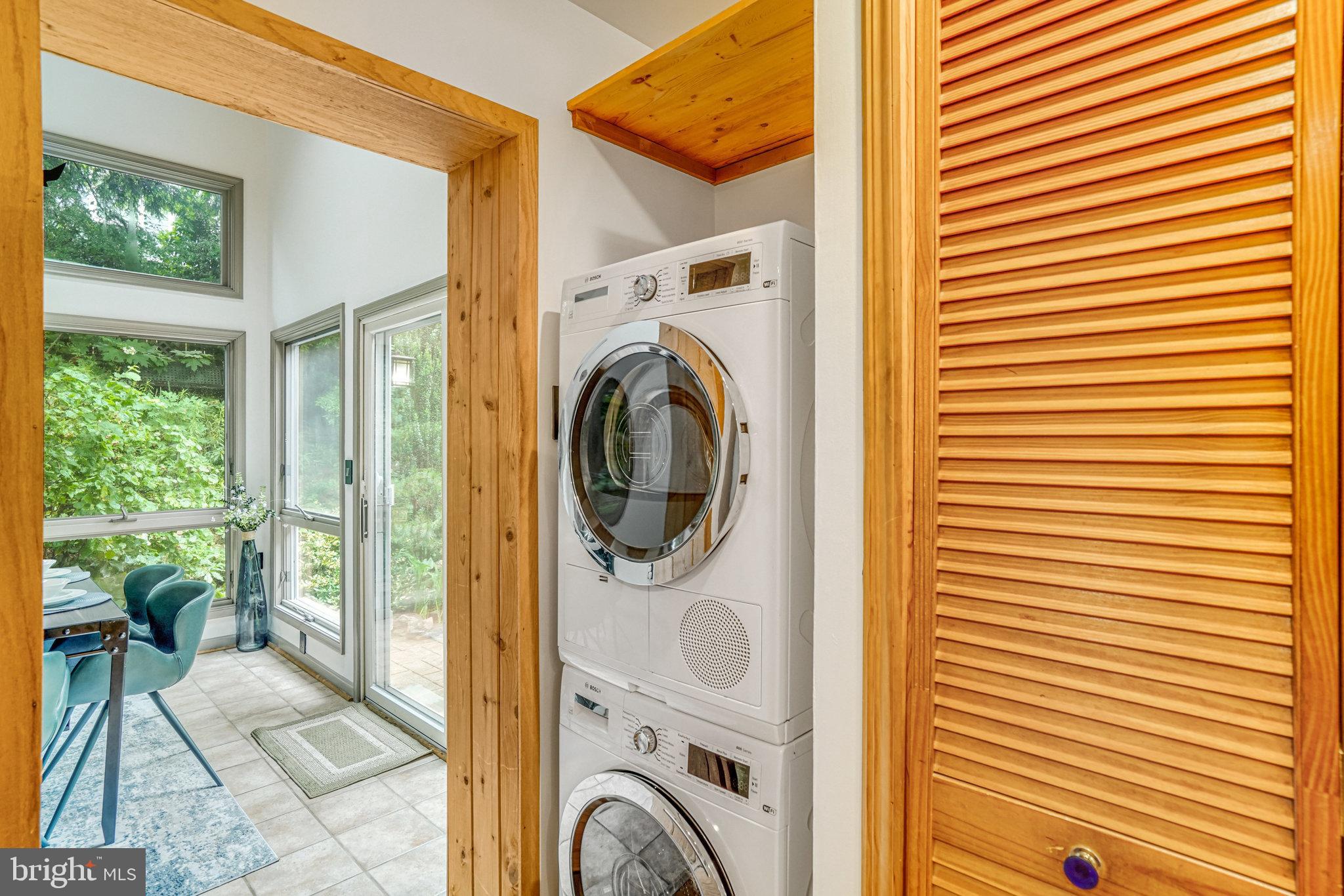 2005 S QUINCY STREET