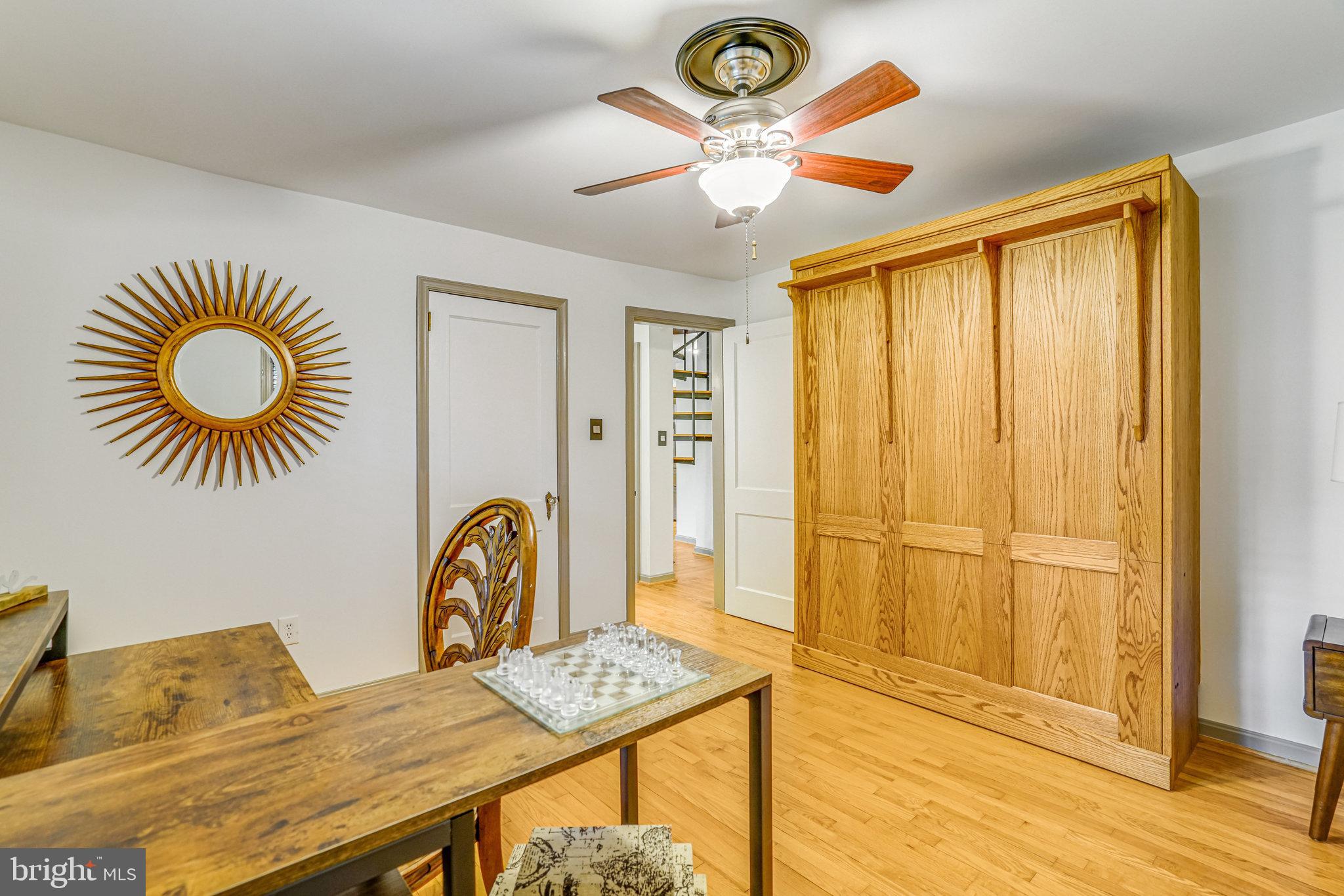 2005 S QUINCY STREET