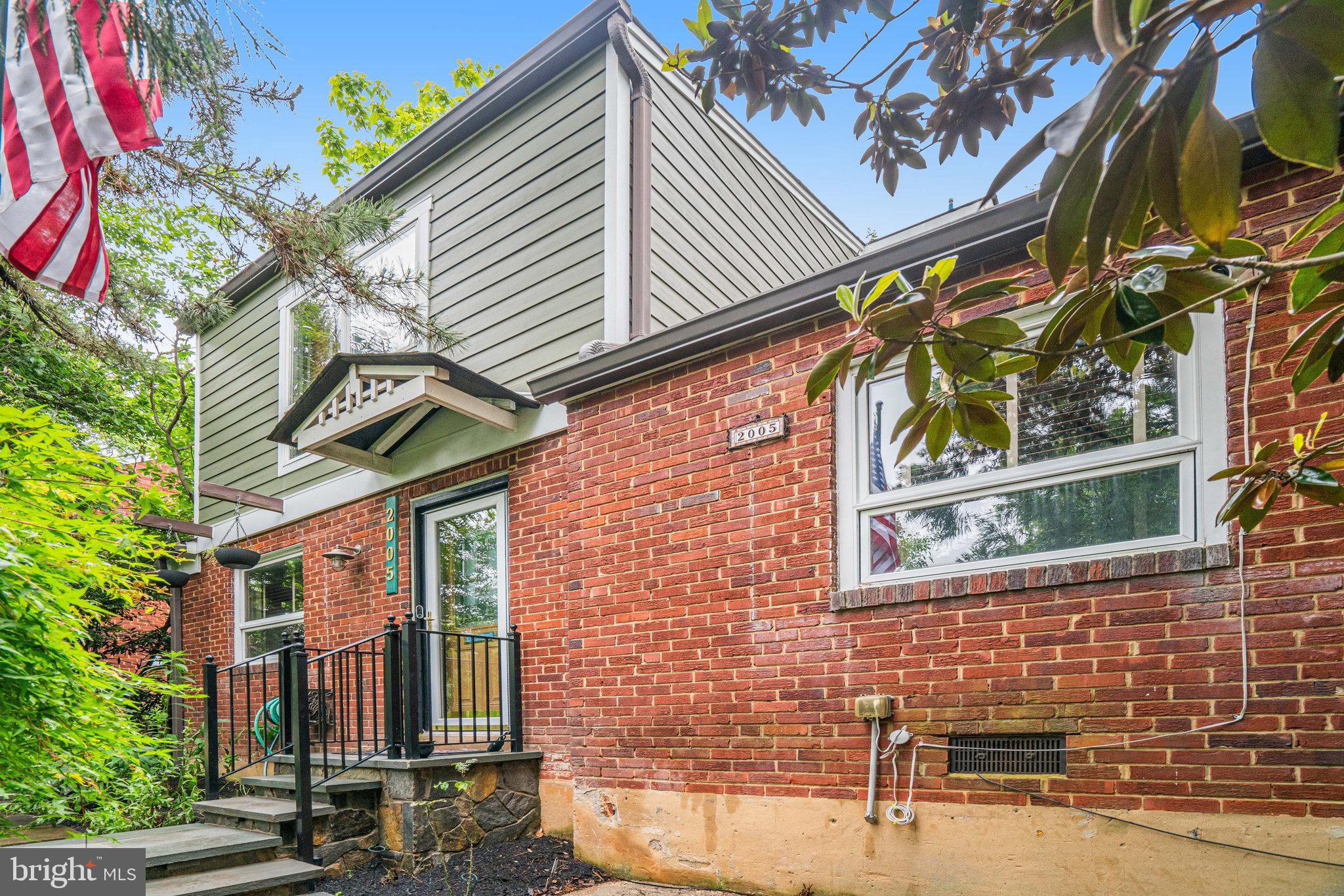 2005 S QUINCY STREET