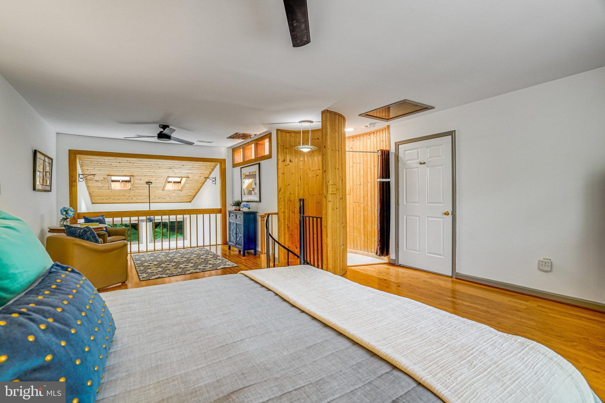 2005 S QUINCY STREET