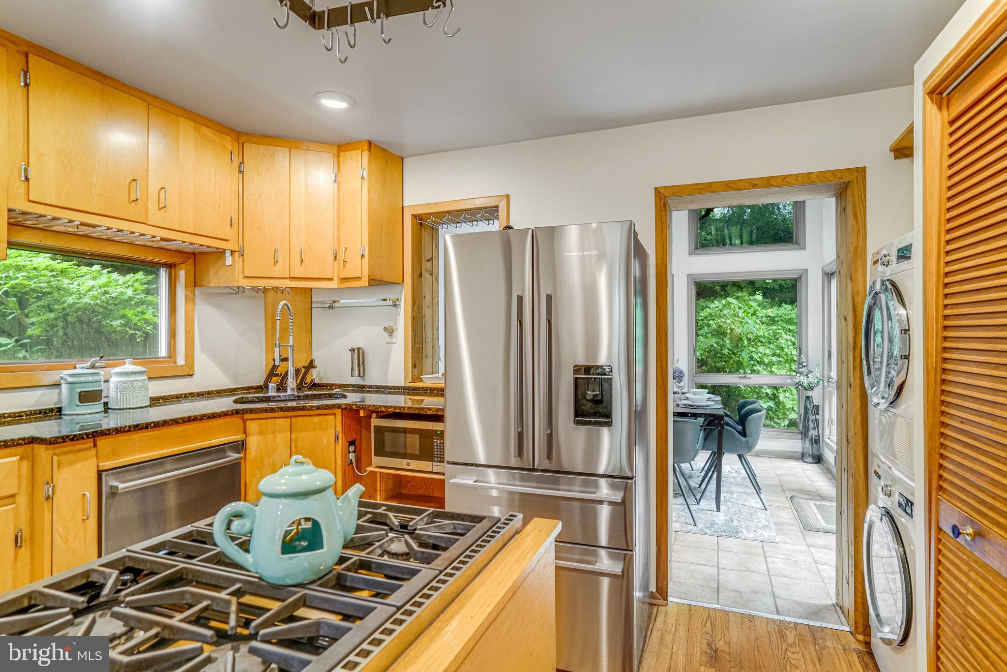 2005 S QUINCY STREET