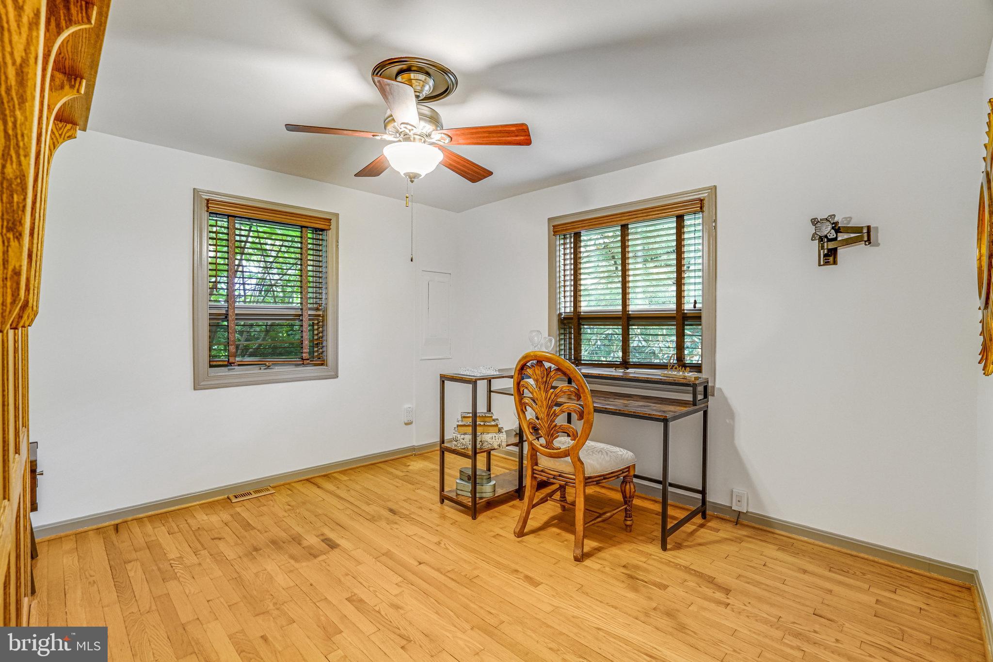 2005 S QUINCY STREET