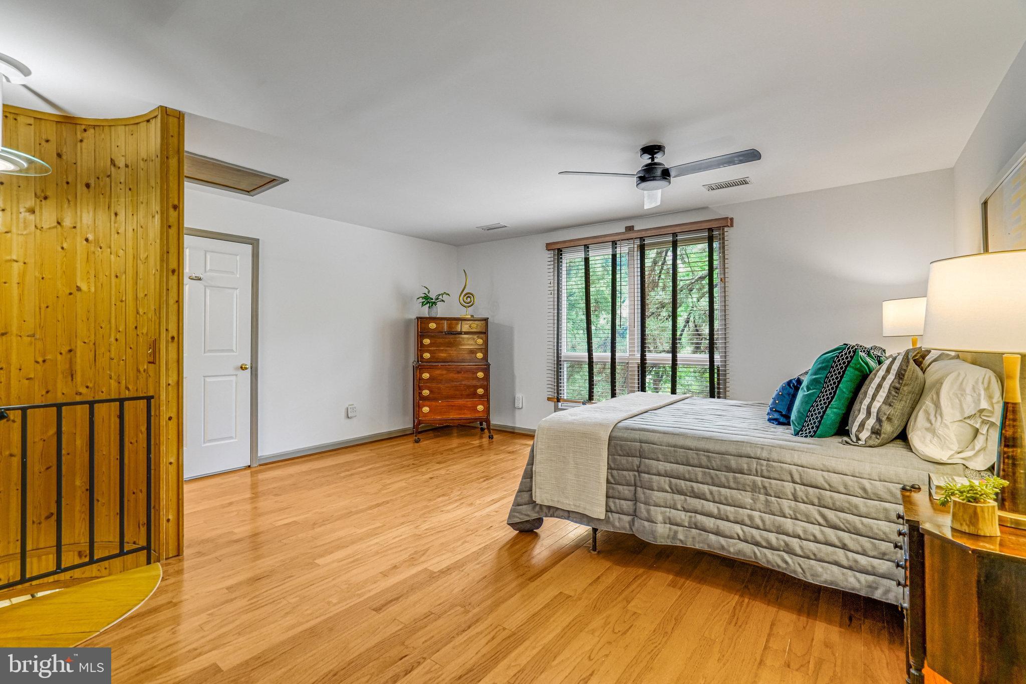 2005 S QUINCY STREET