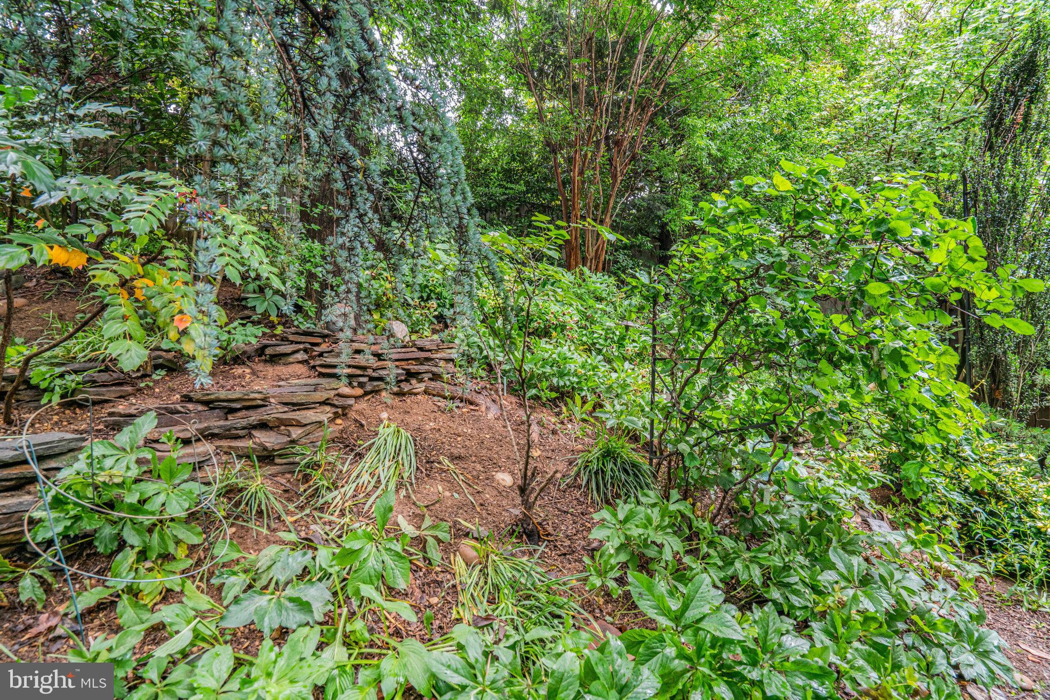 2005 S QUINCY STREET