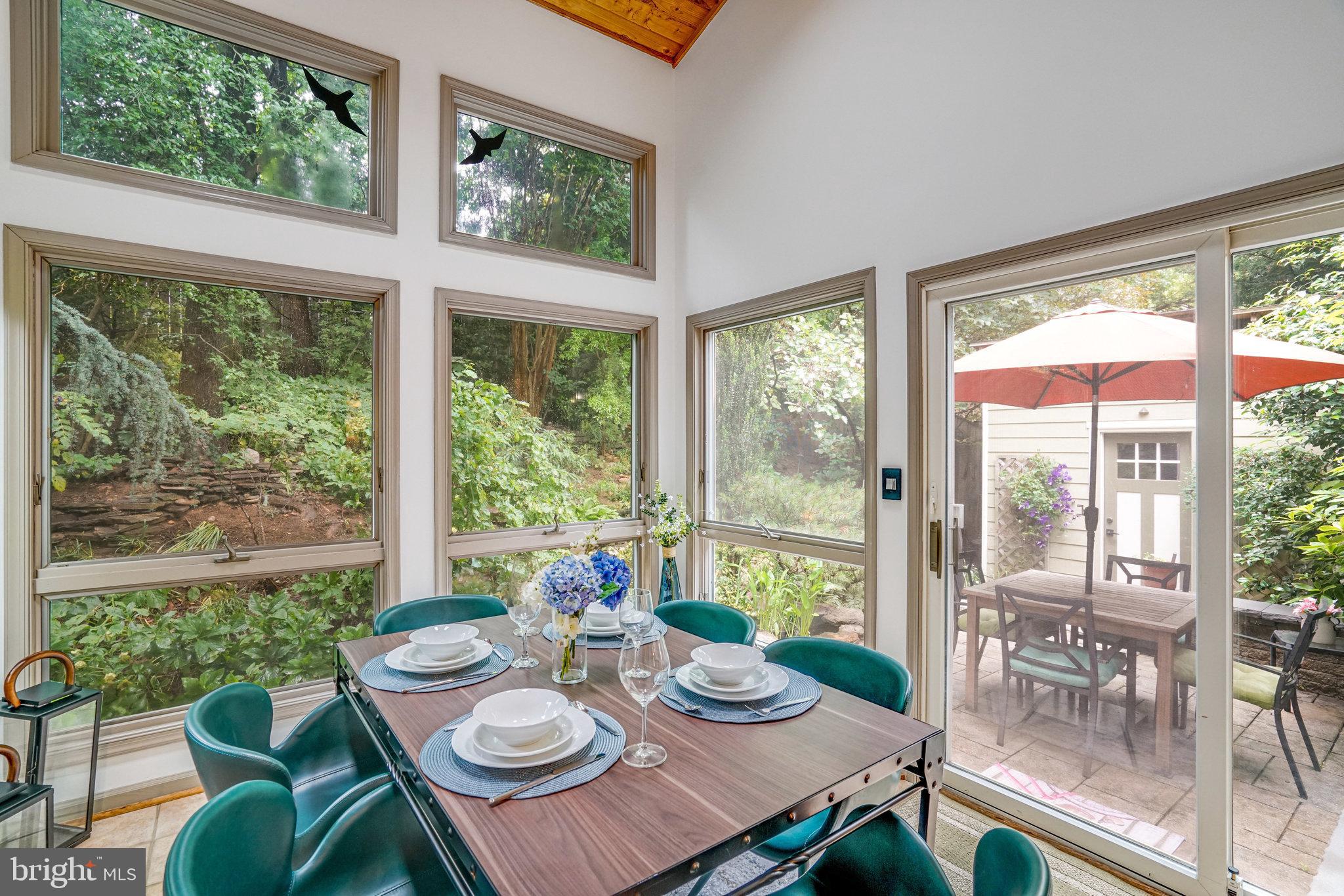 2005 S QUINCY STREET