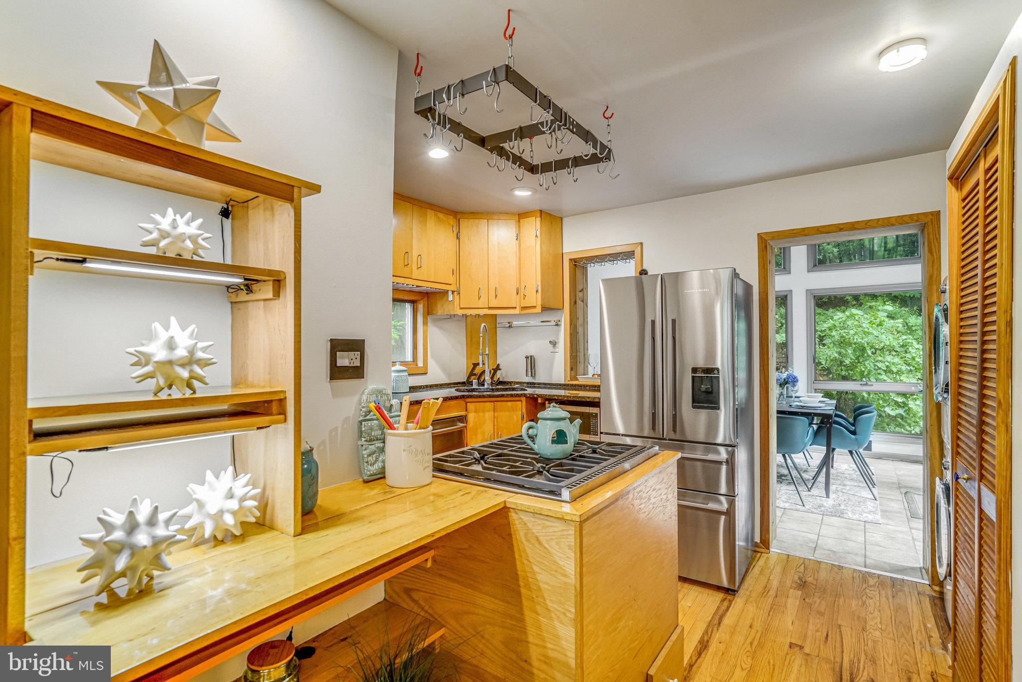 2005 S QUINCY STREET