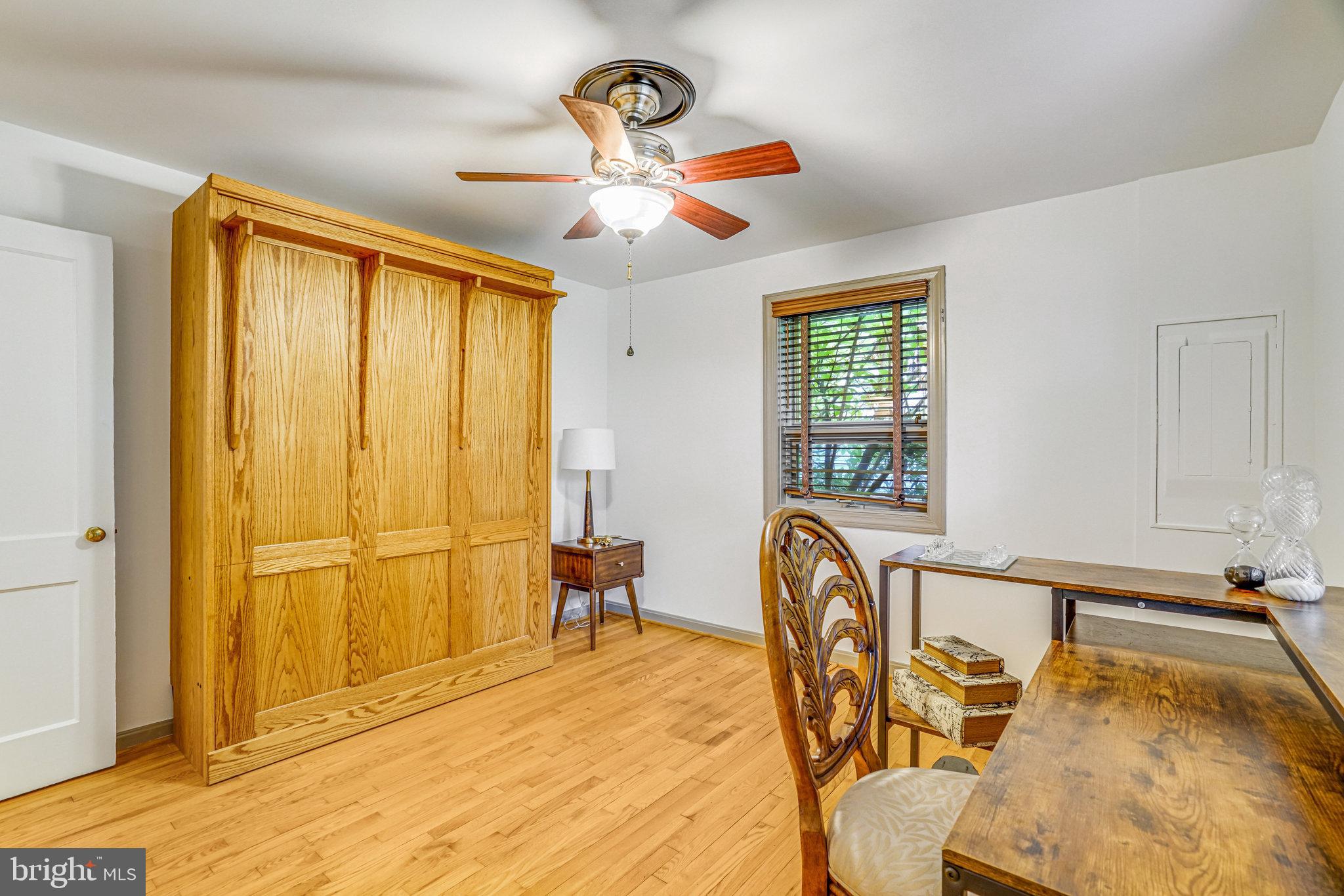 2005 S QUINCY STREET