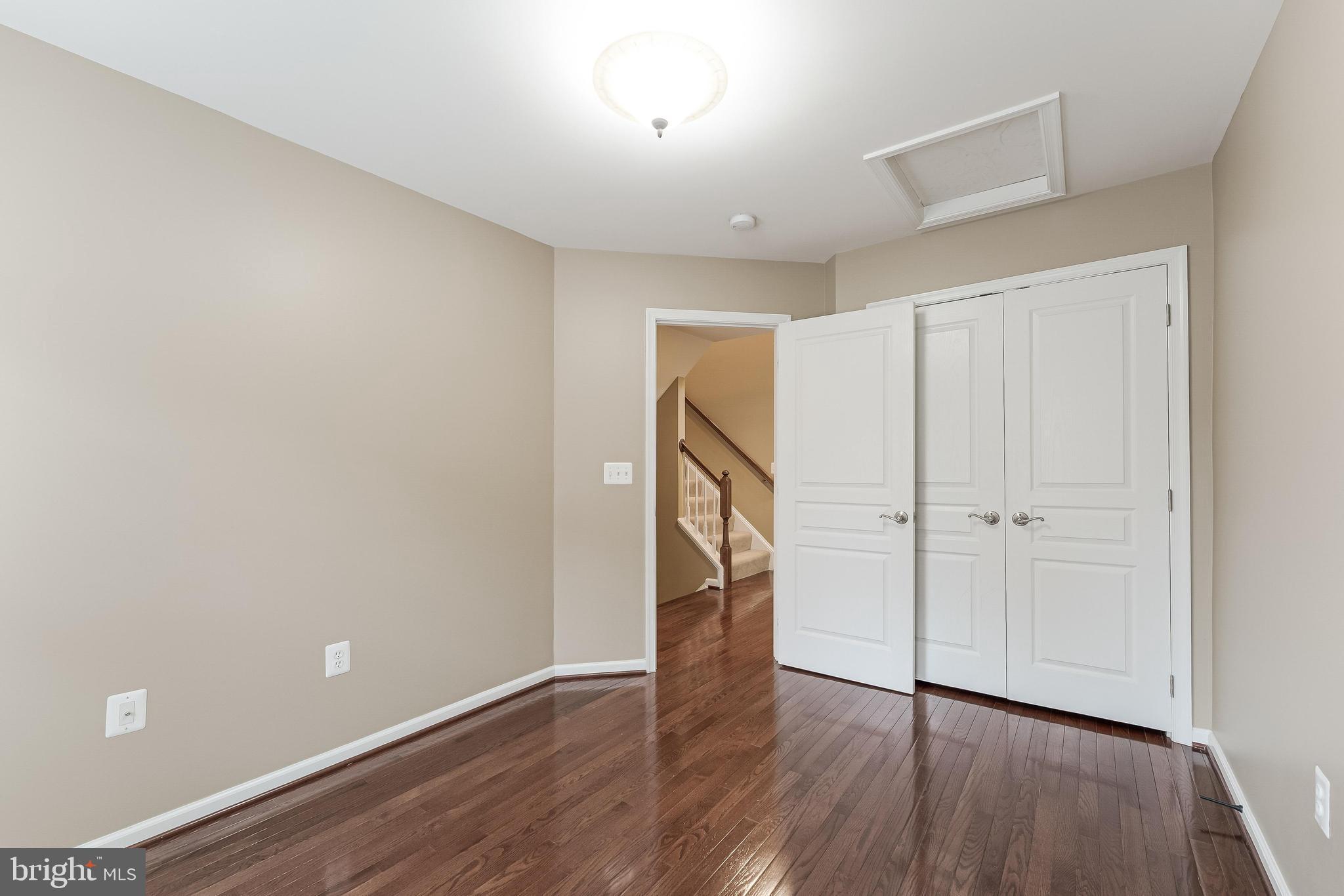 2654 S KENMORE COURT