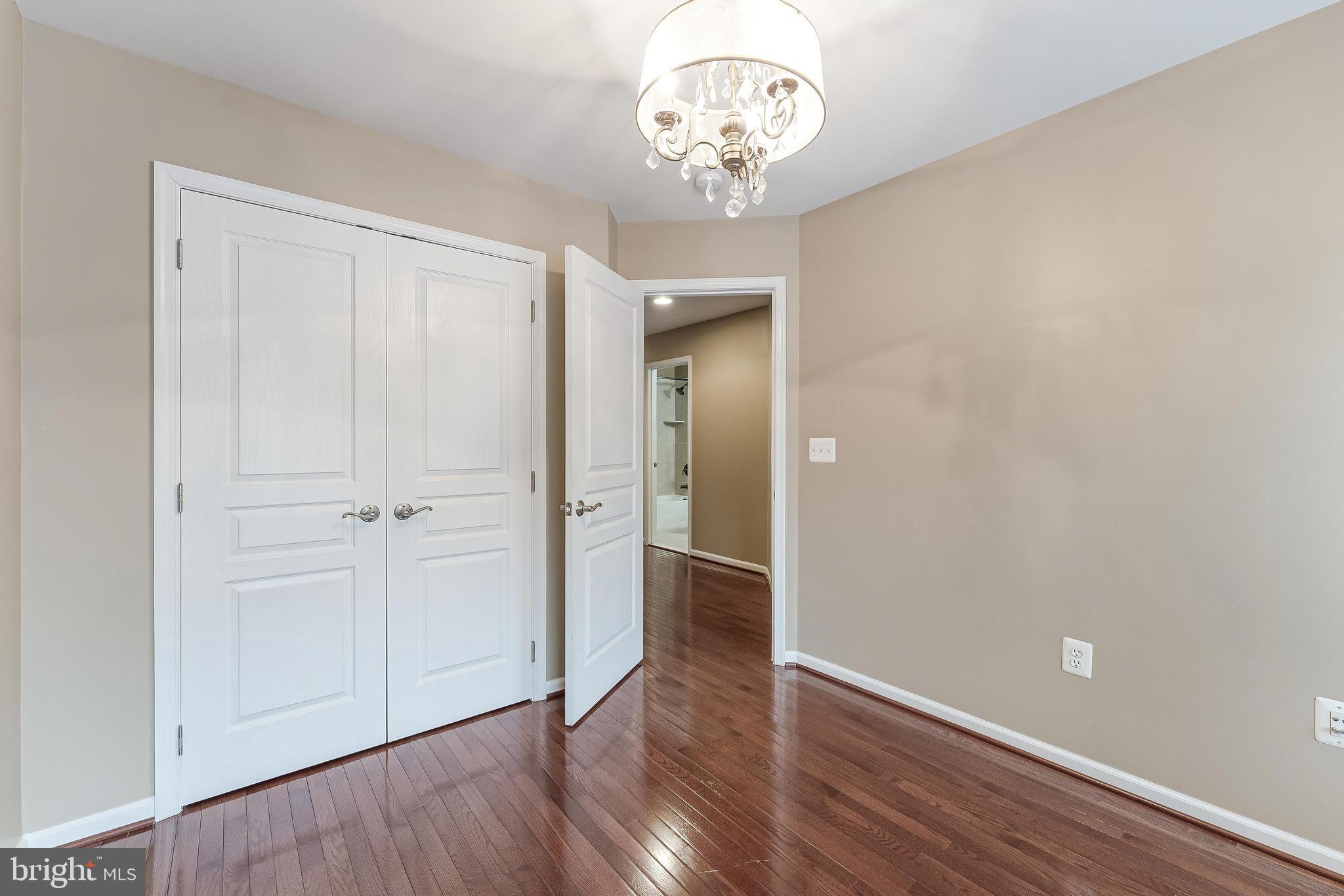 2654 S KENMORE COURT