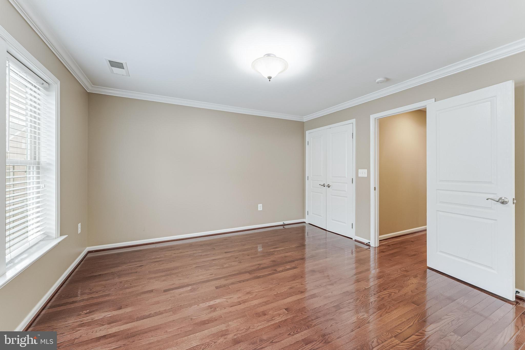 2654 S KENMORE COURT