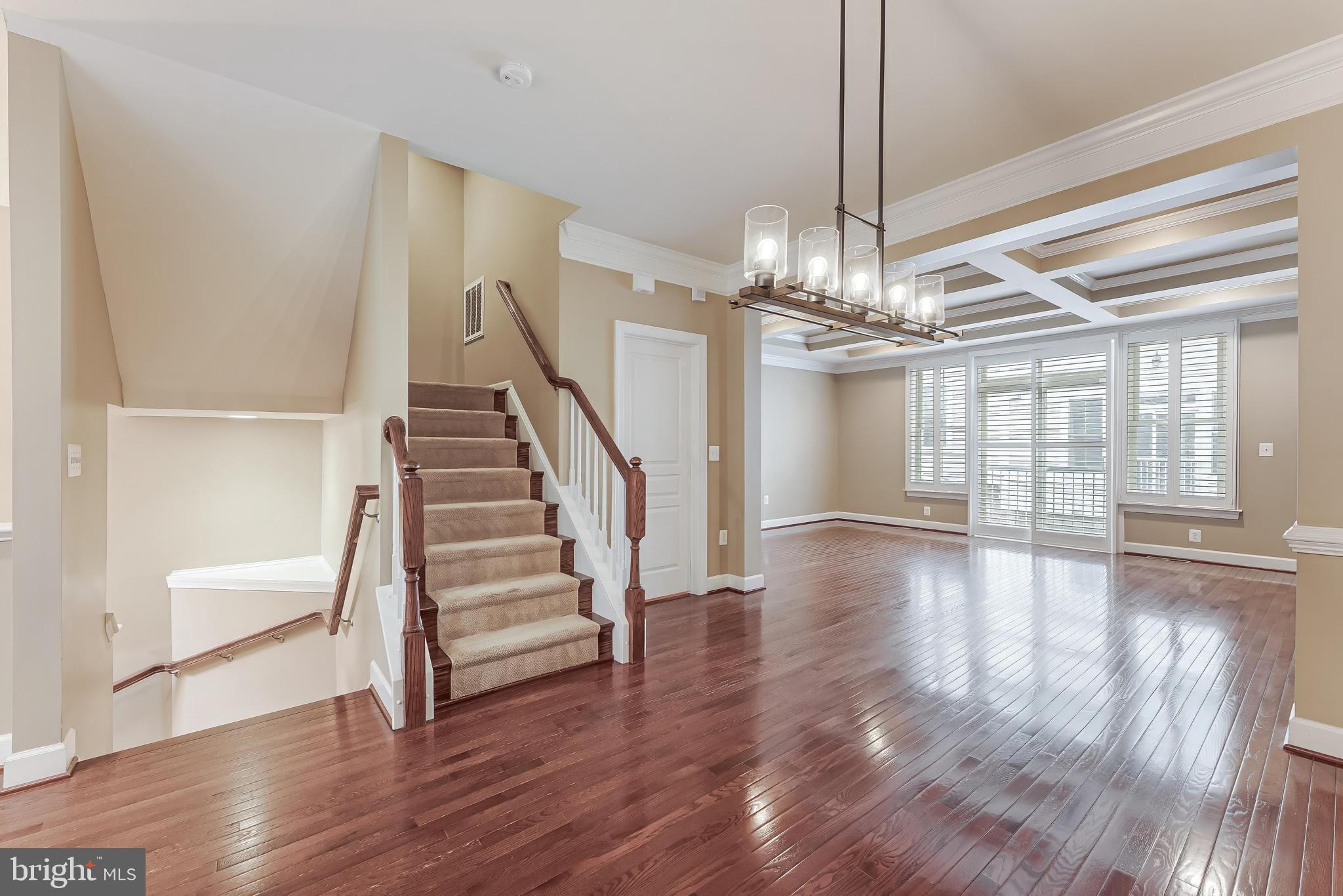 2654 S KENMORE COURT