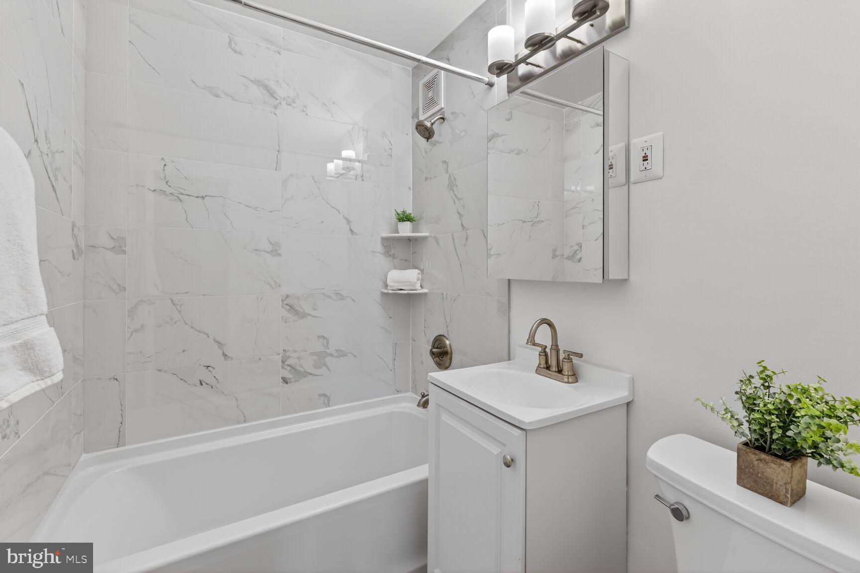 1121 ARLINGTON BOULEVARD 207