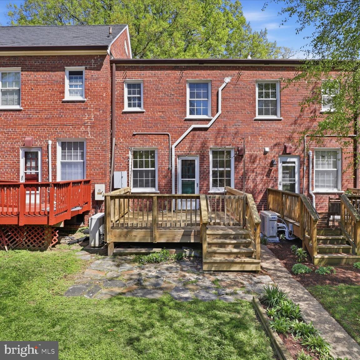 2600 16TH STREET S 694