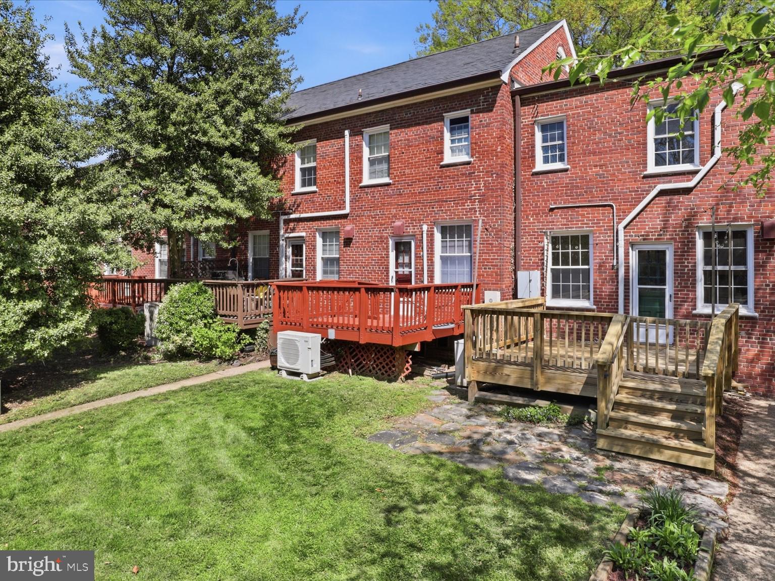 2600 16TH STREET S 694