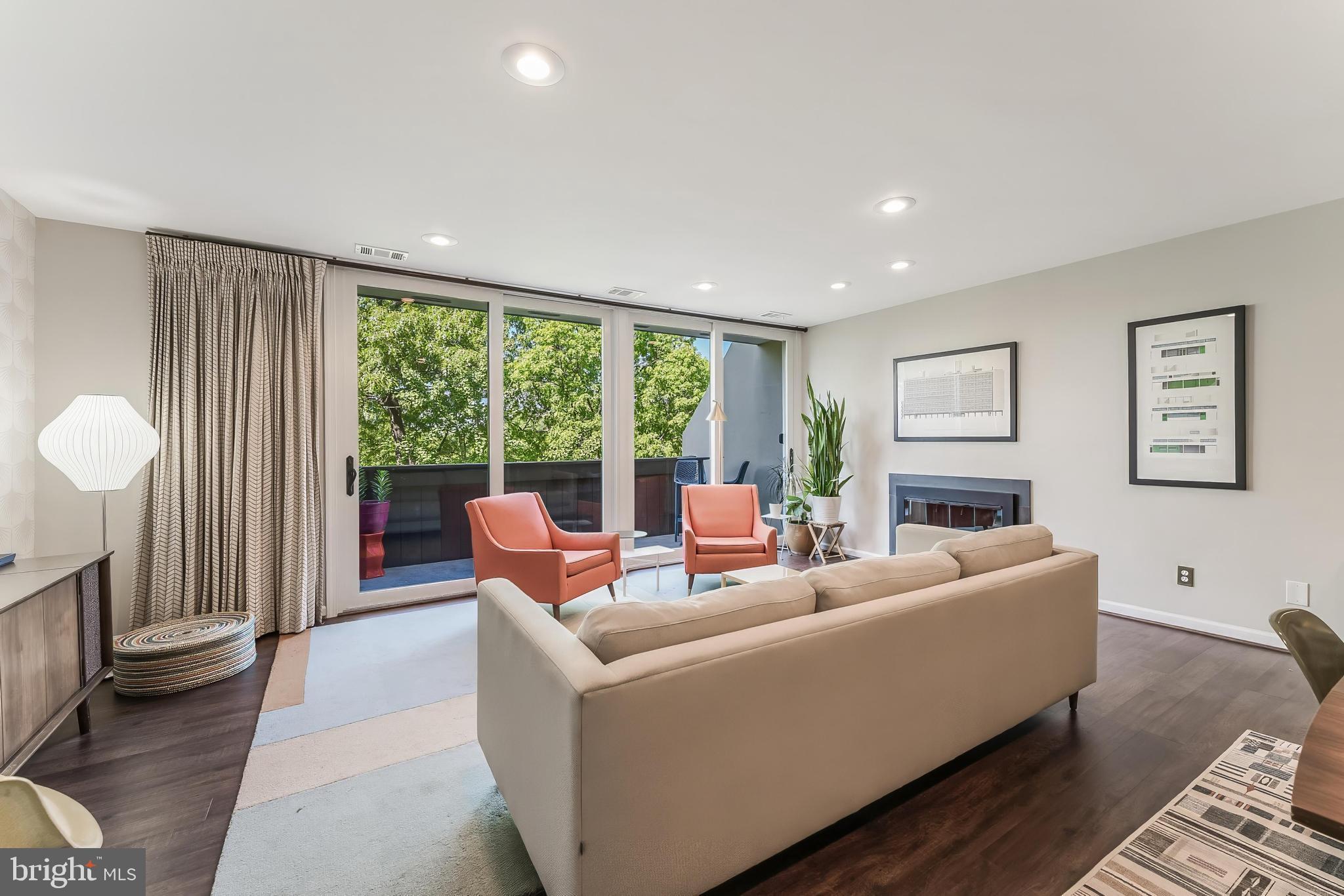 2202 S QUINCY STREET 2