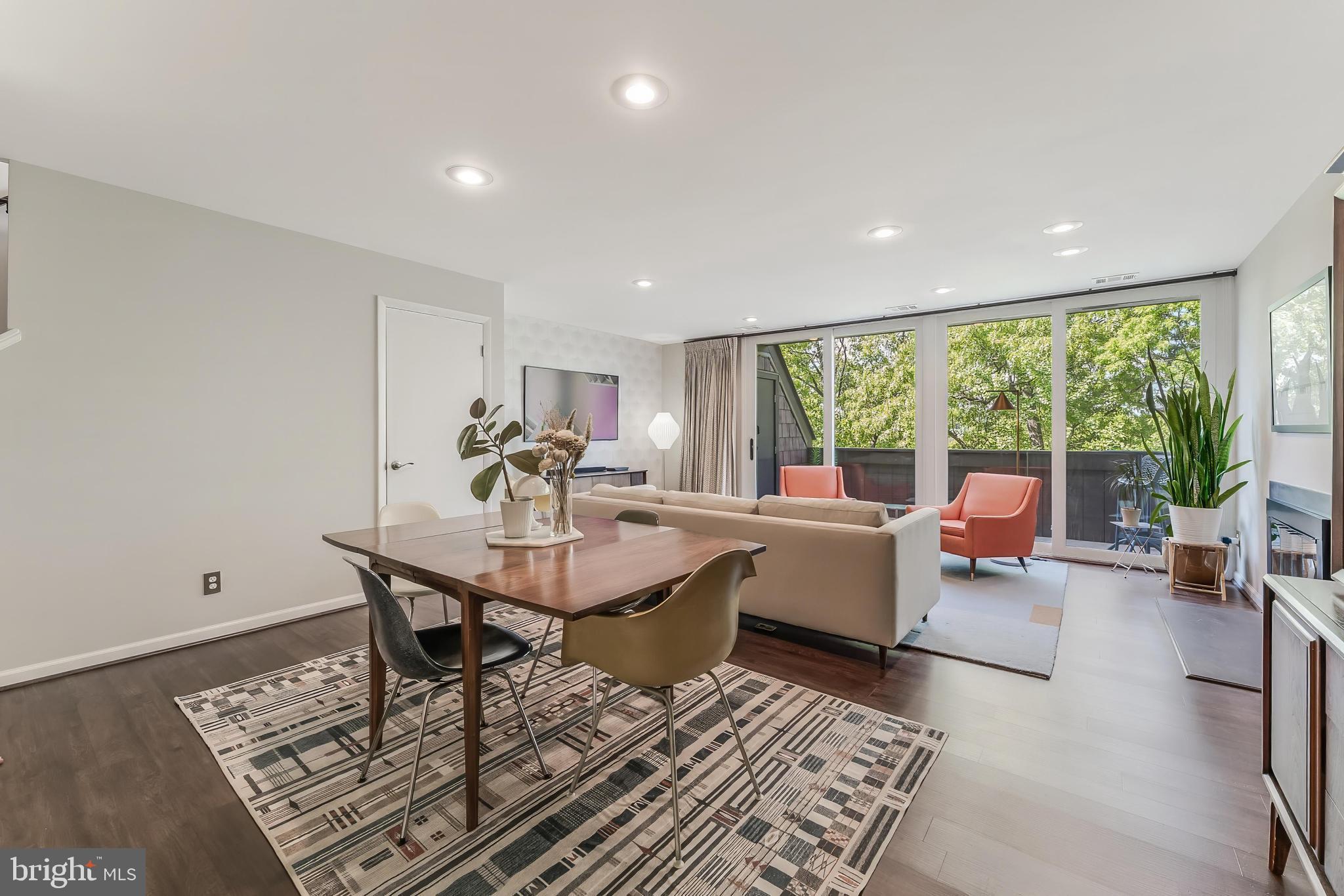 2202 S QUINCY STREET 2