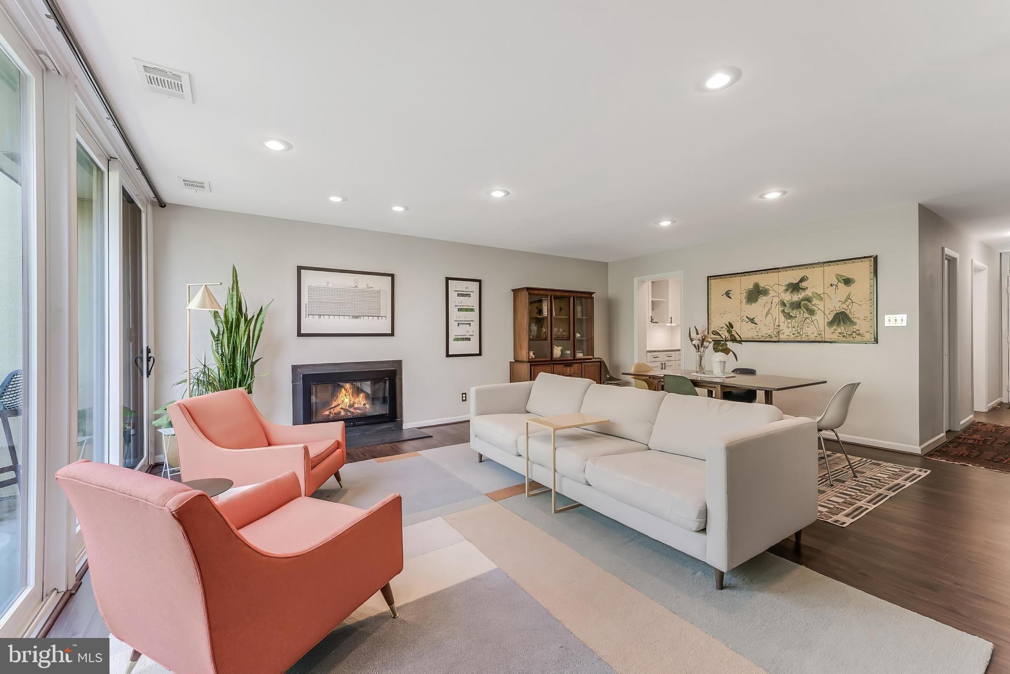 2202 S QUINCY STREET 2