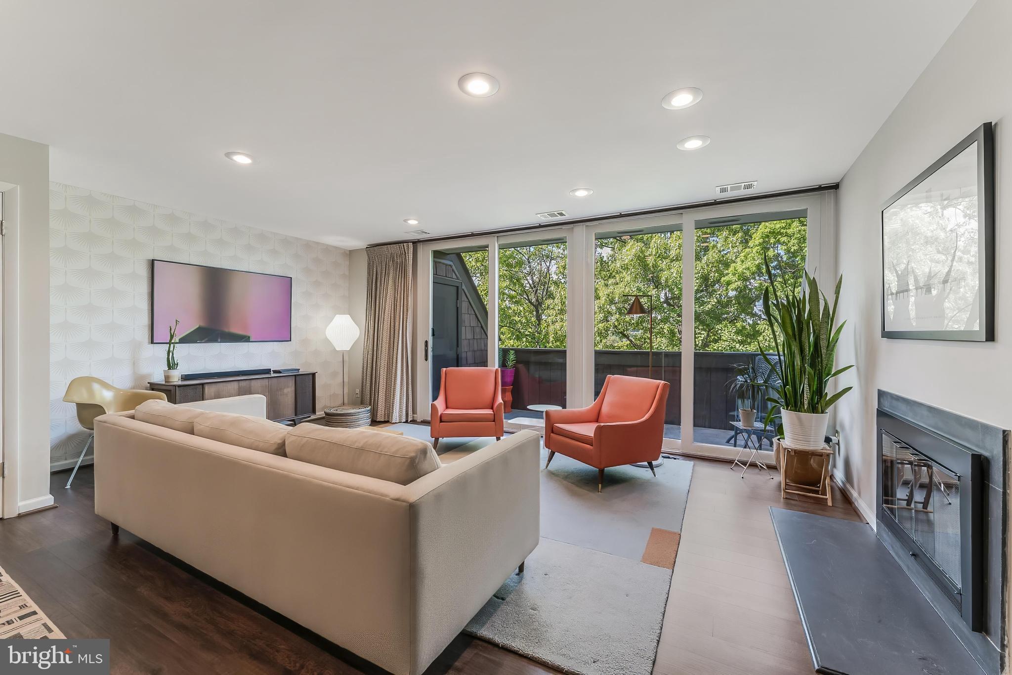 2202 S QUINCY STREET 2