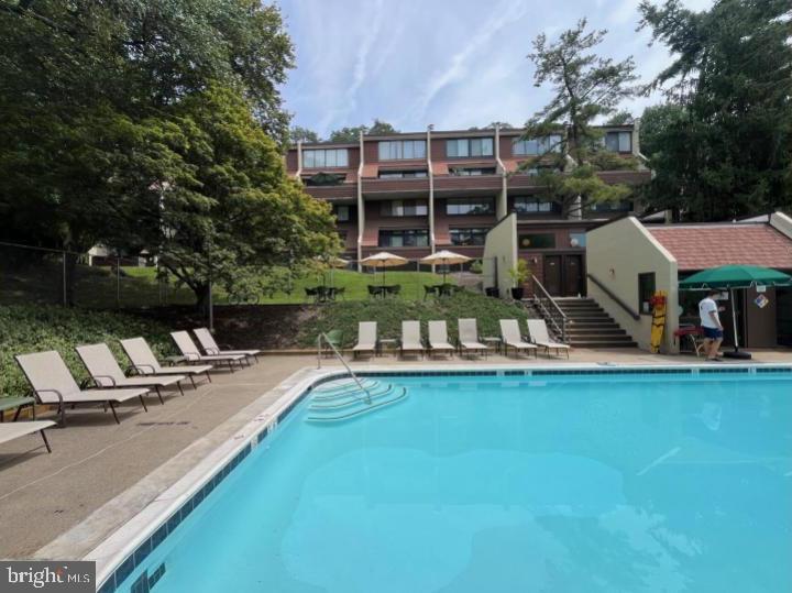 2202 S QUINCY STREET 2