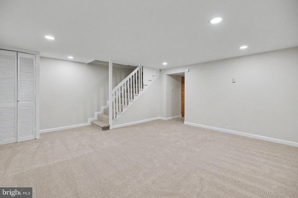 638 N Nelson St, -2213, United States