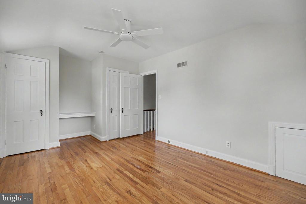 638 N Nelson St, -2213, United States