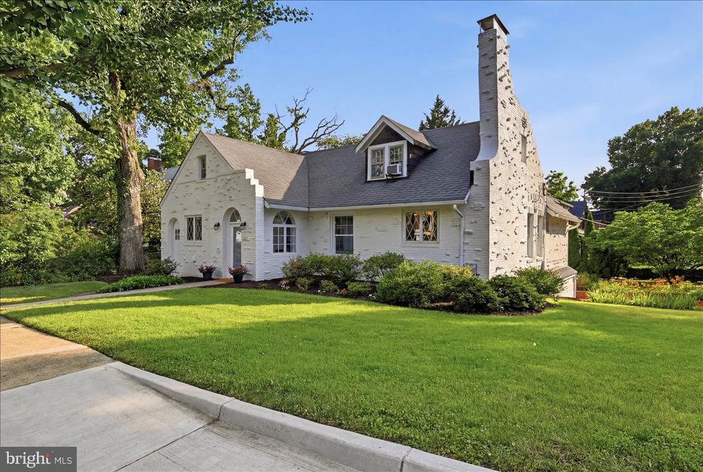 2800 S ARLINGTON RIDGE ROAD
