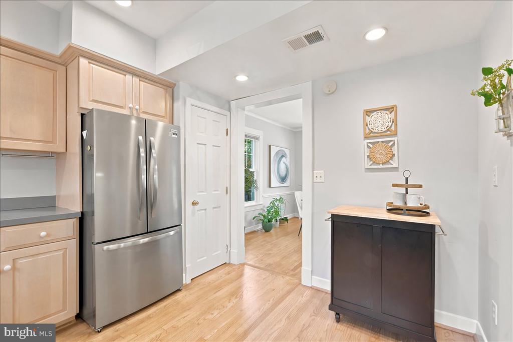 2800 S ARLINGTON RIDGE ROAD