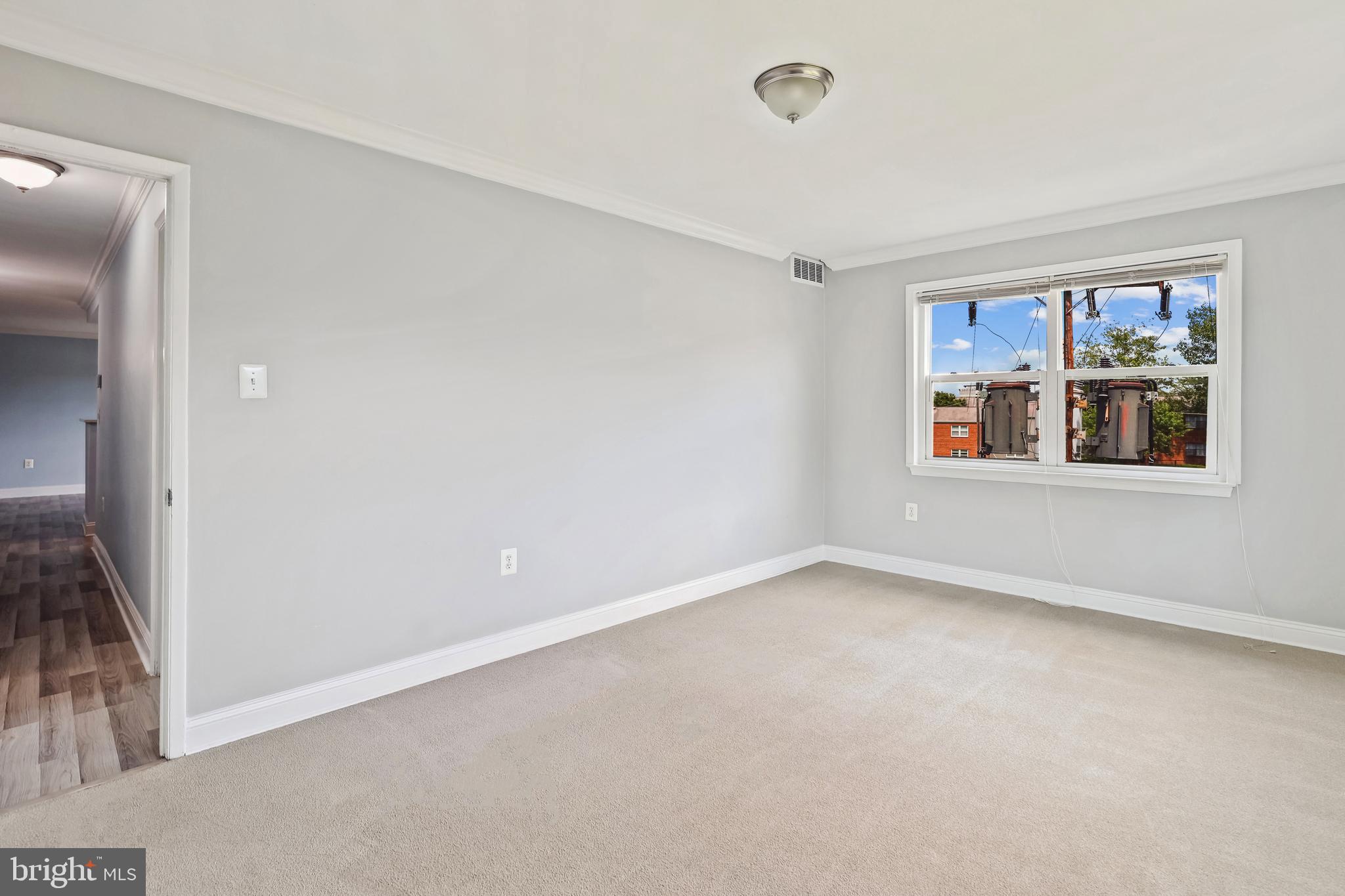 5909 QUANTRELL AVE #203