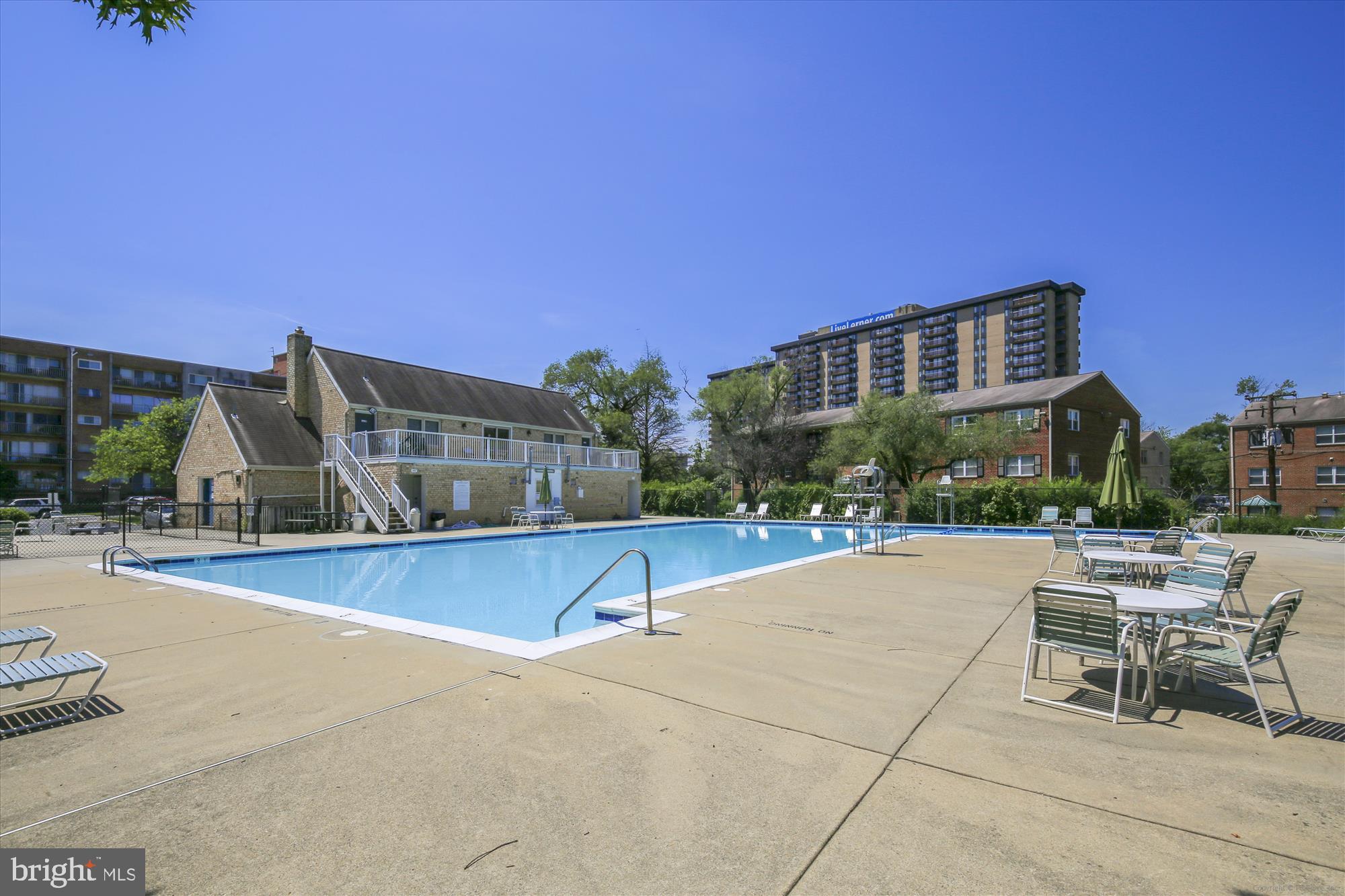 5909 QUANTRELL AVE #203
