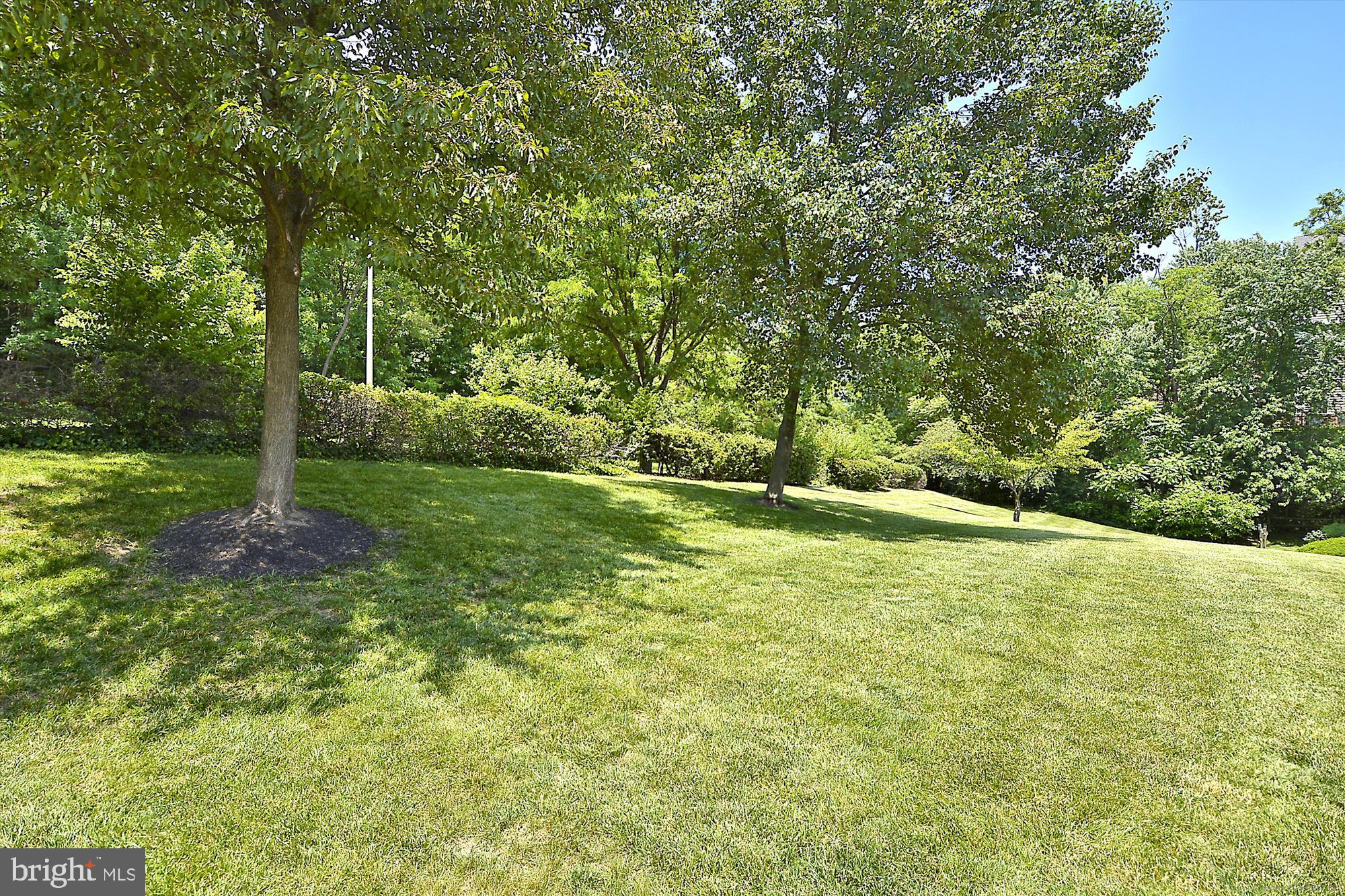 5909 QUANTRELL AVE #203