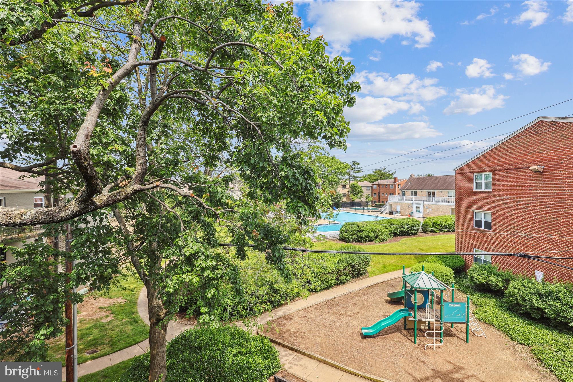 5909 QUANTRELL AVE #203