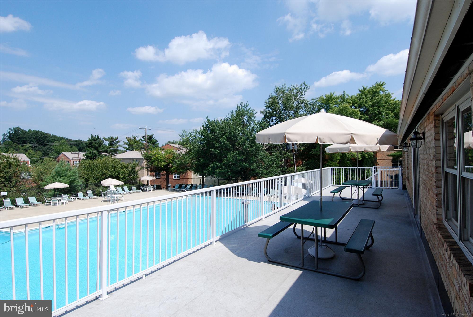 5909 QUANTRELL AVE #203