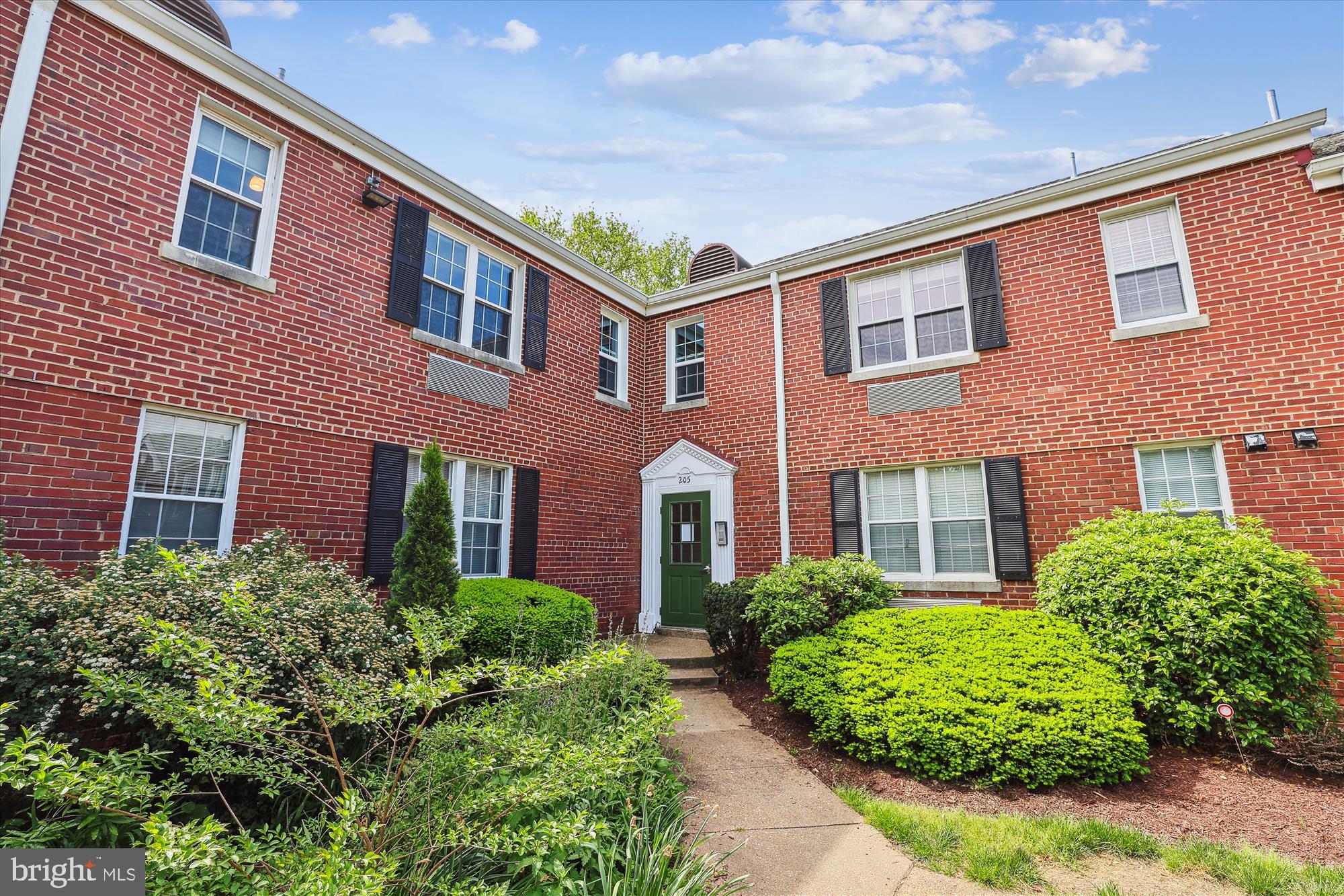 205 E GLEBE RD #E