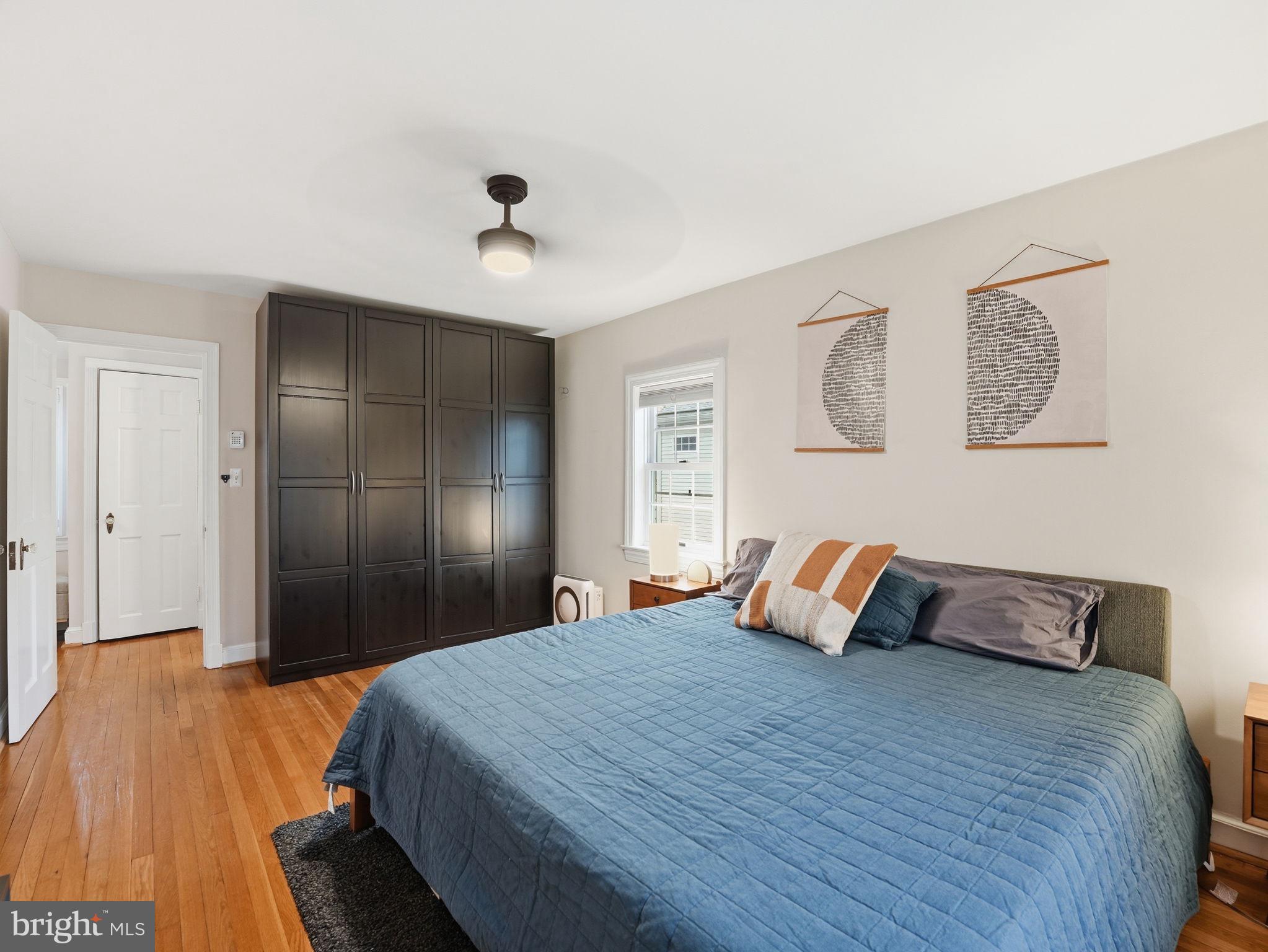 1608 CRESTWOOD DRIVE