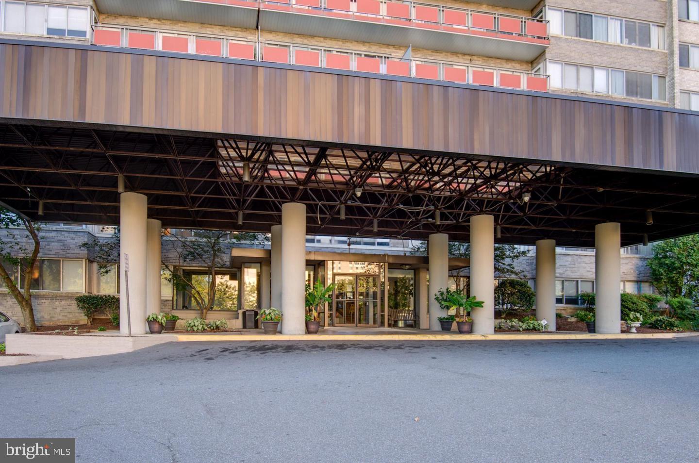 5340 HOLMES RUN PARKWAY 1017