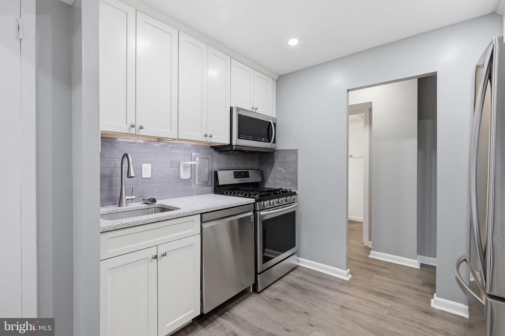 5340 HOLMES RUN PARKWAY 1017