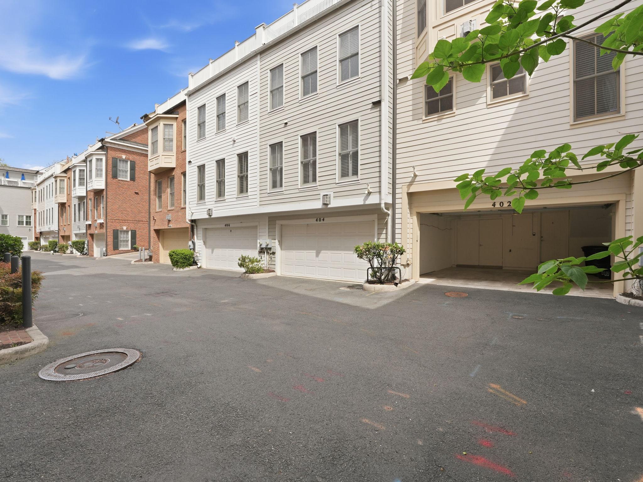 402 ORONOCO STREET