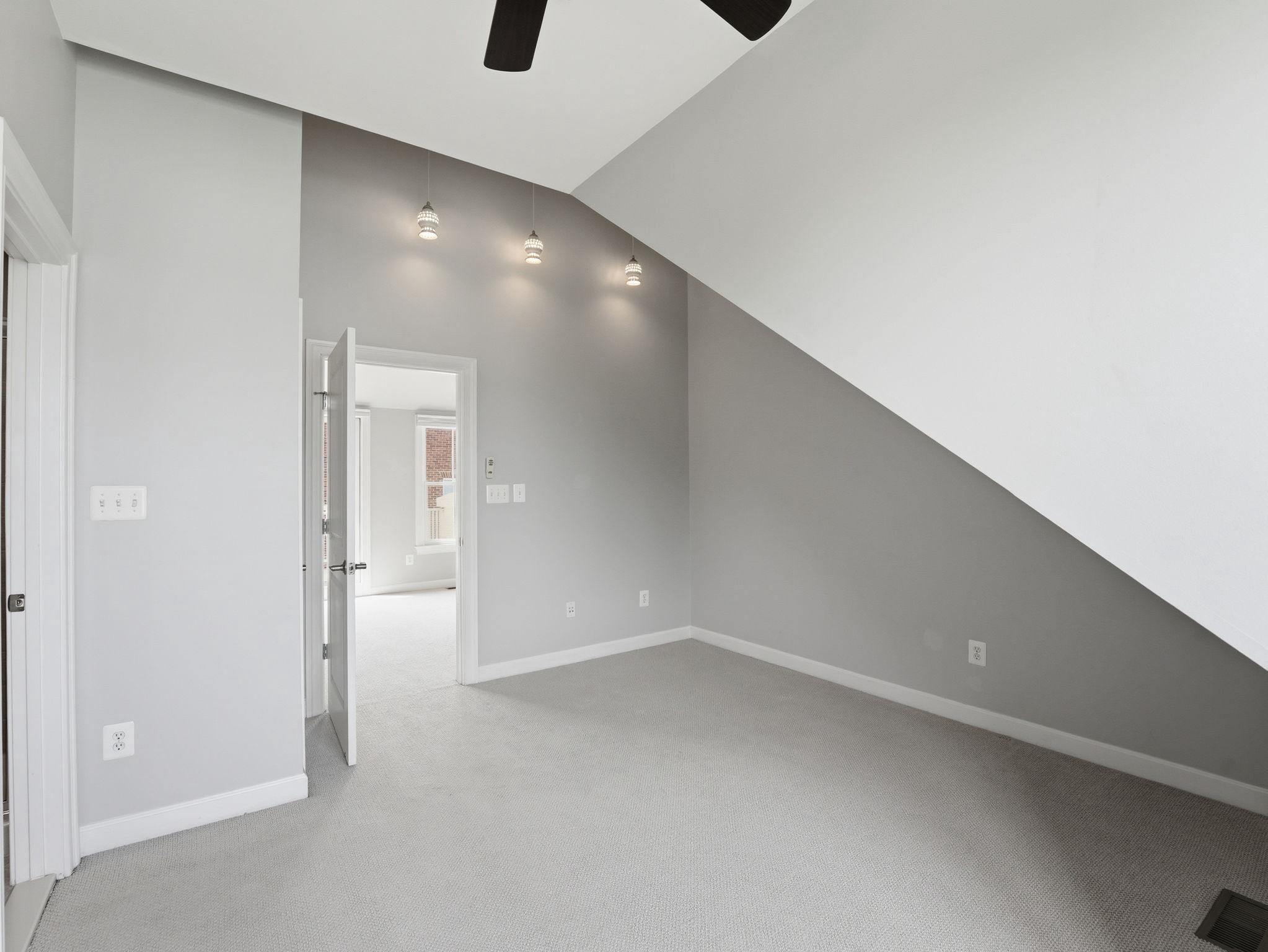 402 ORONOCO STREET