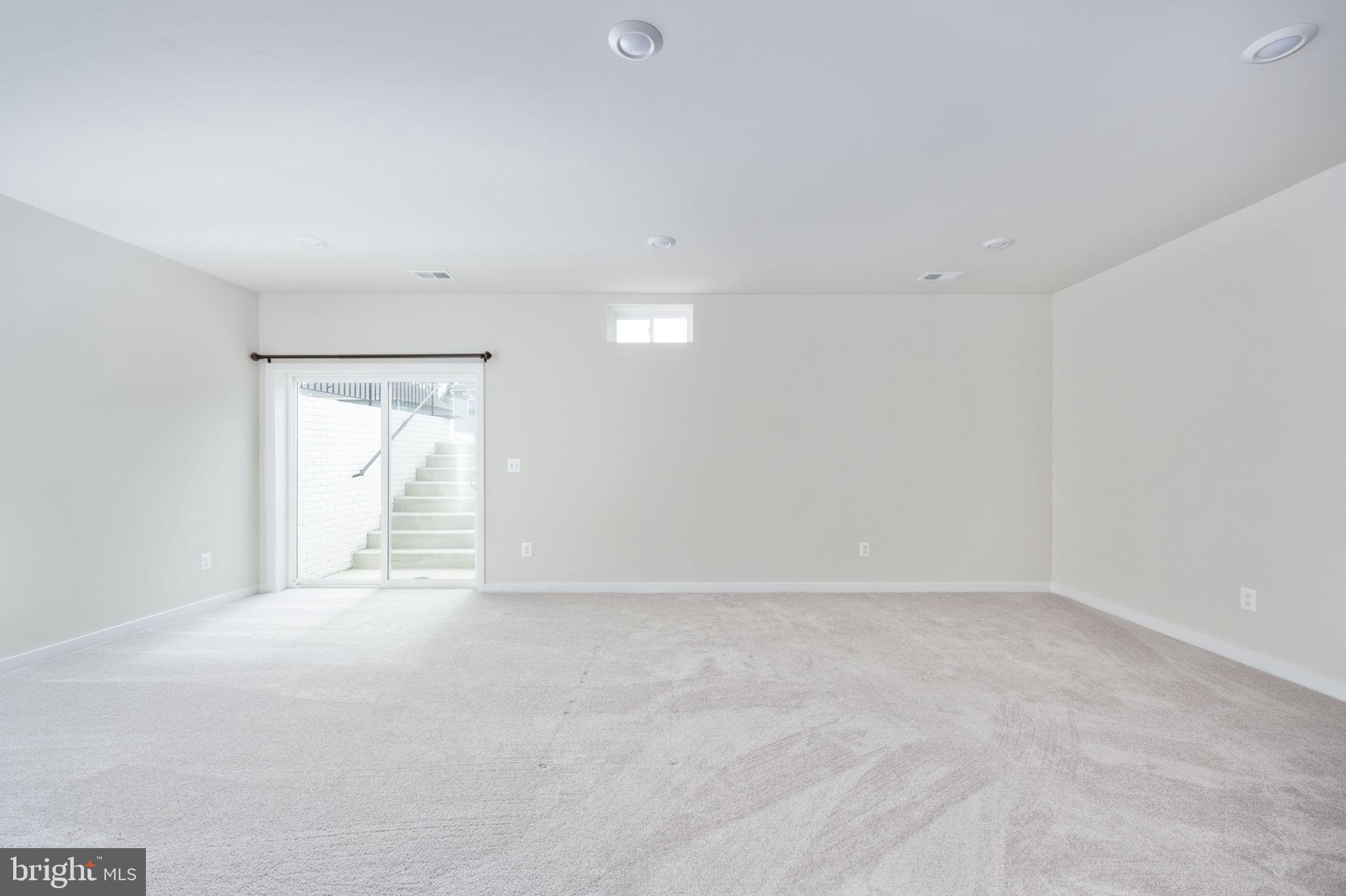 2044 Armstrong Terrace