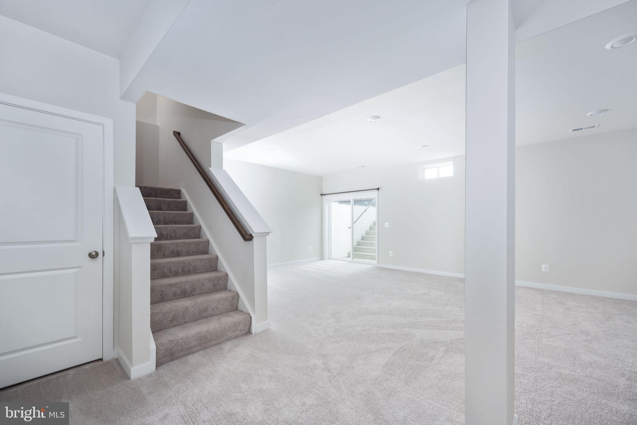 2044 Armstrong Terrace